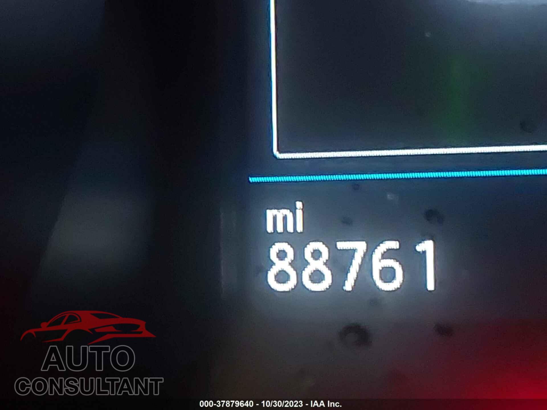 VOLKSWAGEN TIGUAN 2018 - 3VV2B7AX9JM022425