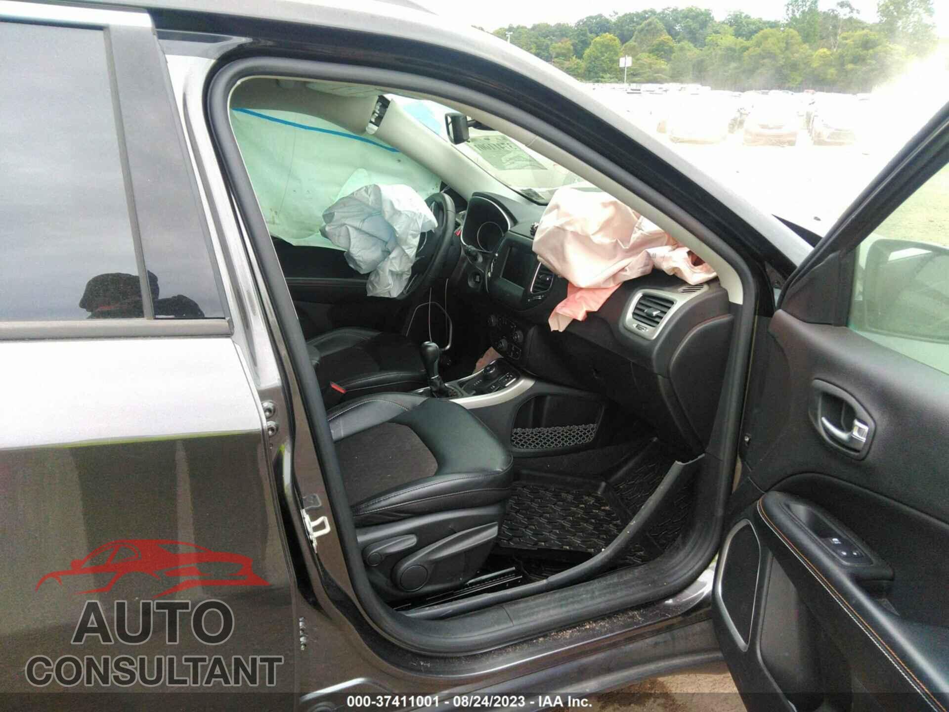 JEEP COMPASS 2020 - 3C4NJDBB3LT217588