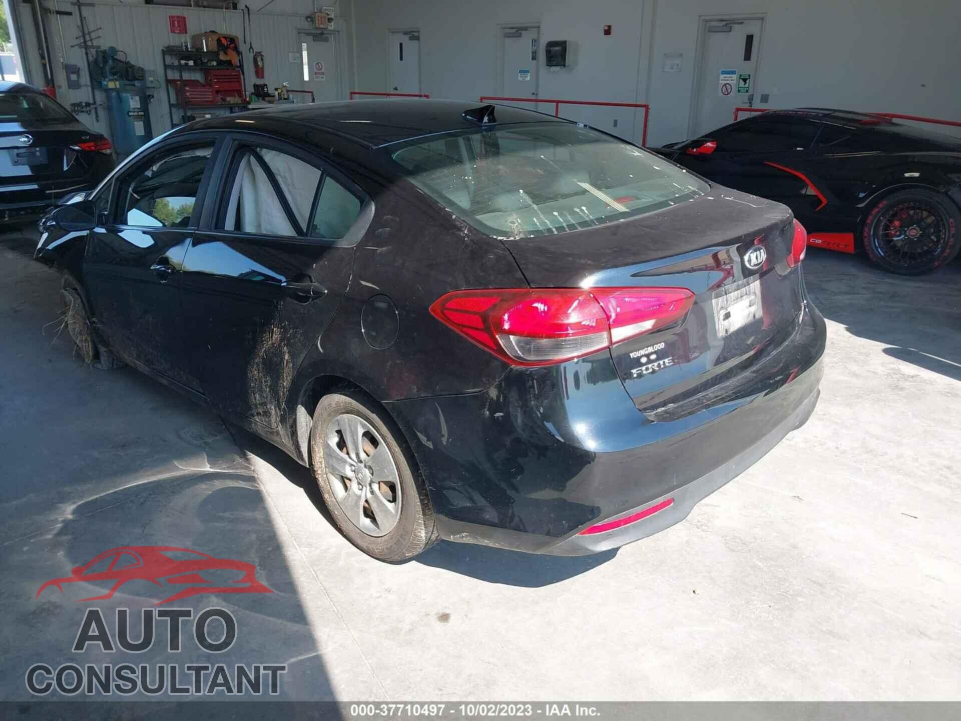 KIA FORTE 2018 - 3KPFL4A77JE203321