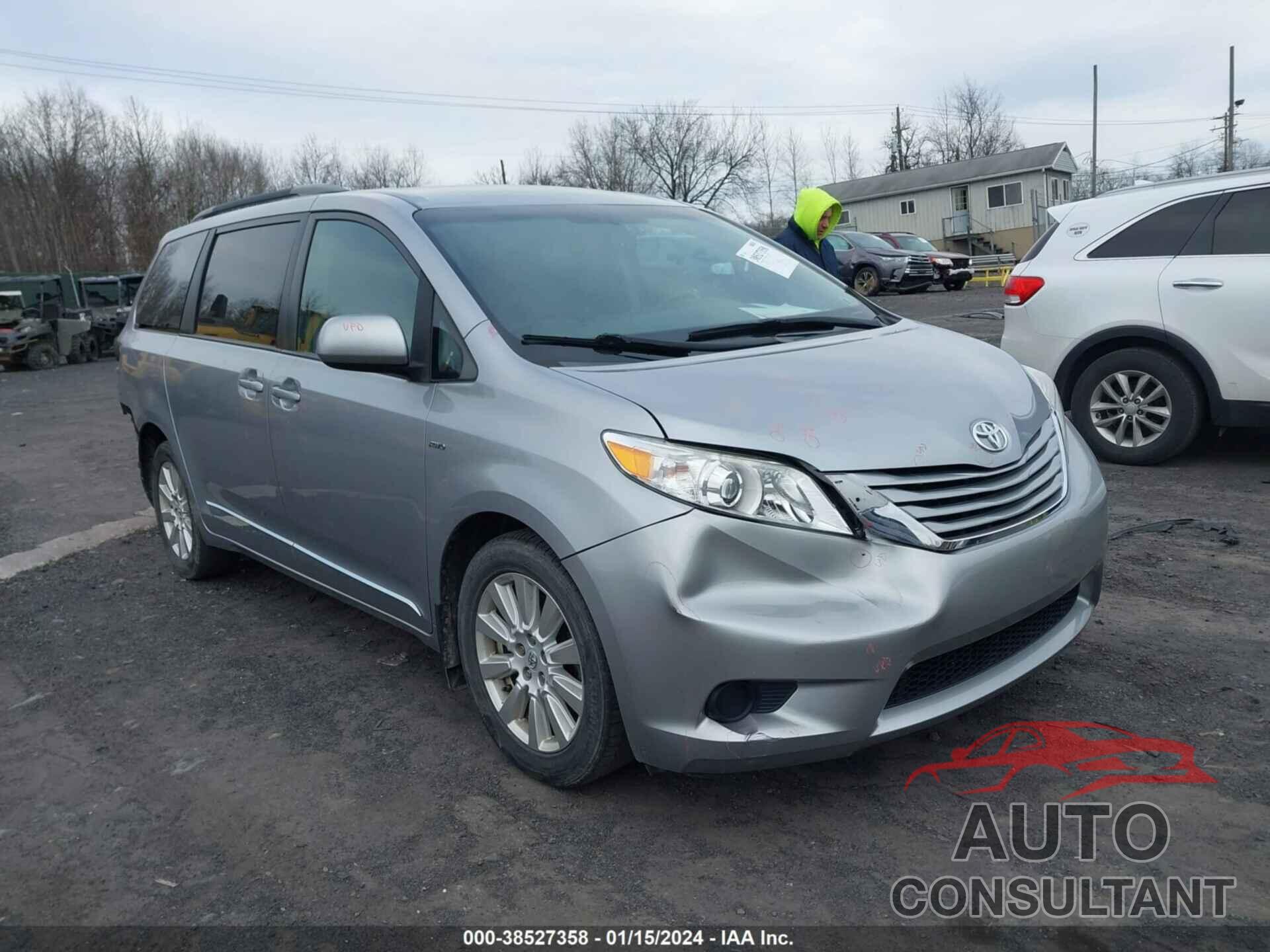 TOYOTA SIENNA 2017 - 5TDJZ3DC0HS172652