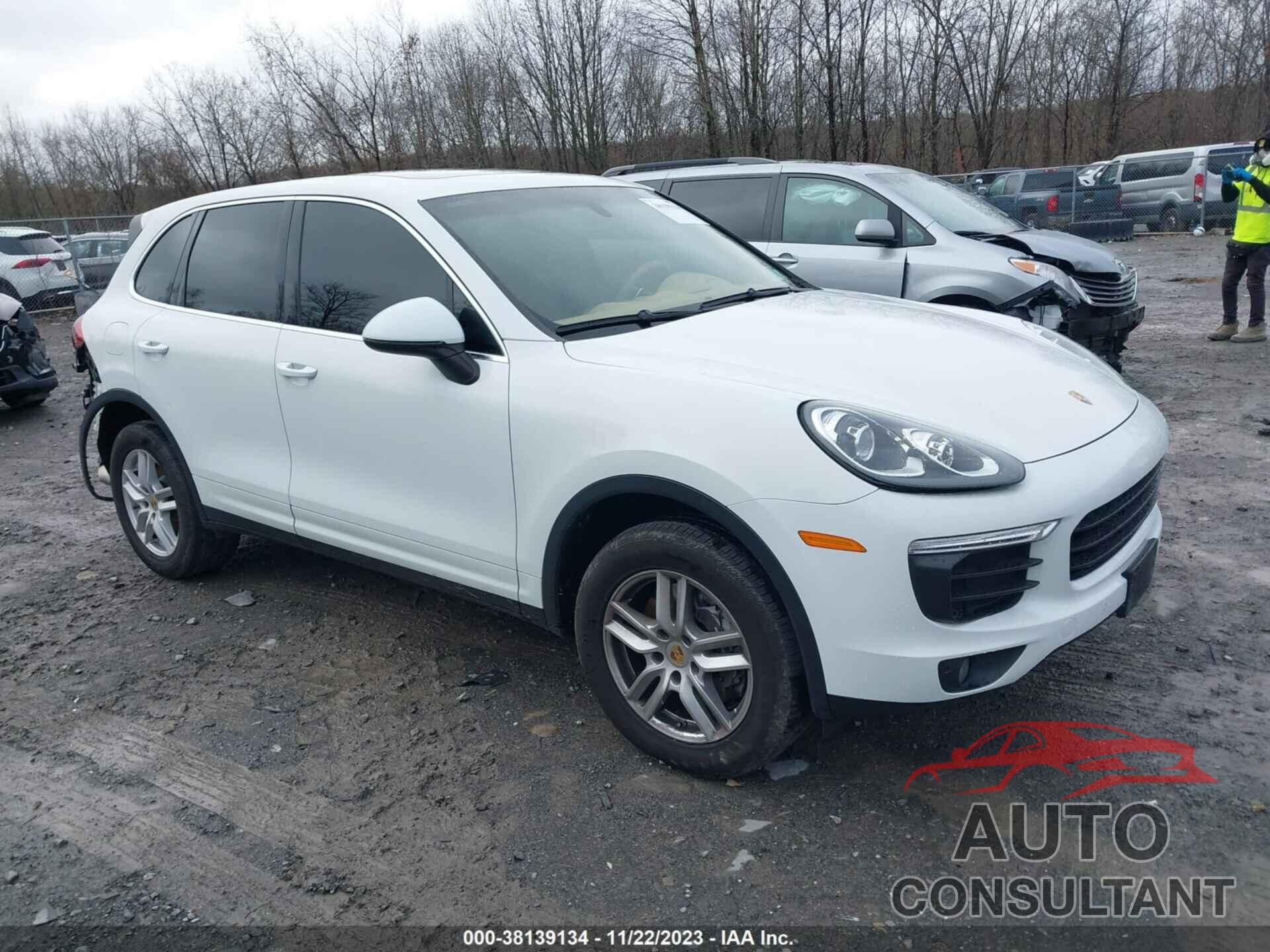 PORSCHE CAYENNE 2017 - WP1AA2A29HKA90650