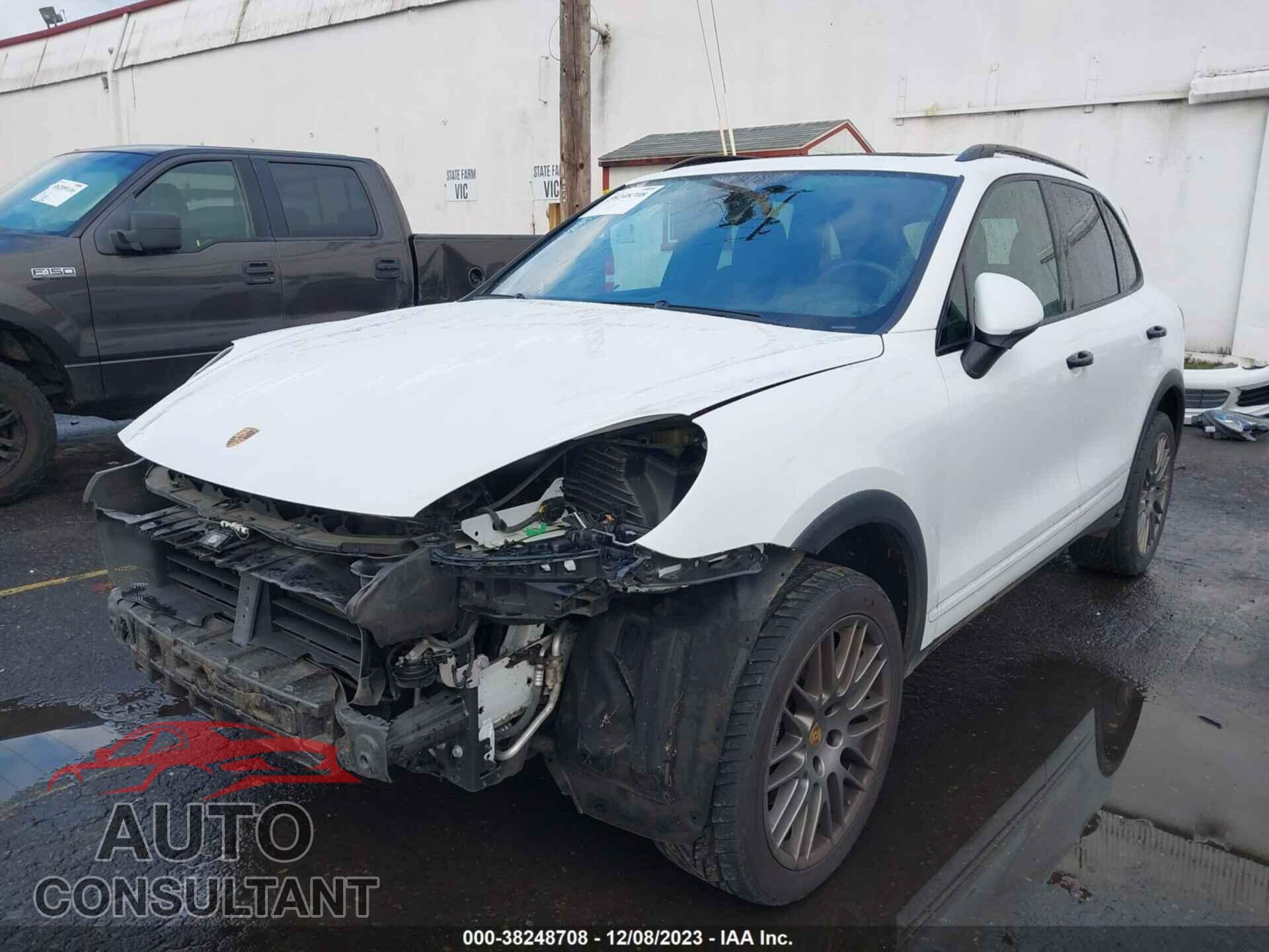 PORSCHE CAYENNE 2017 - WP1AA2A25HKA82657