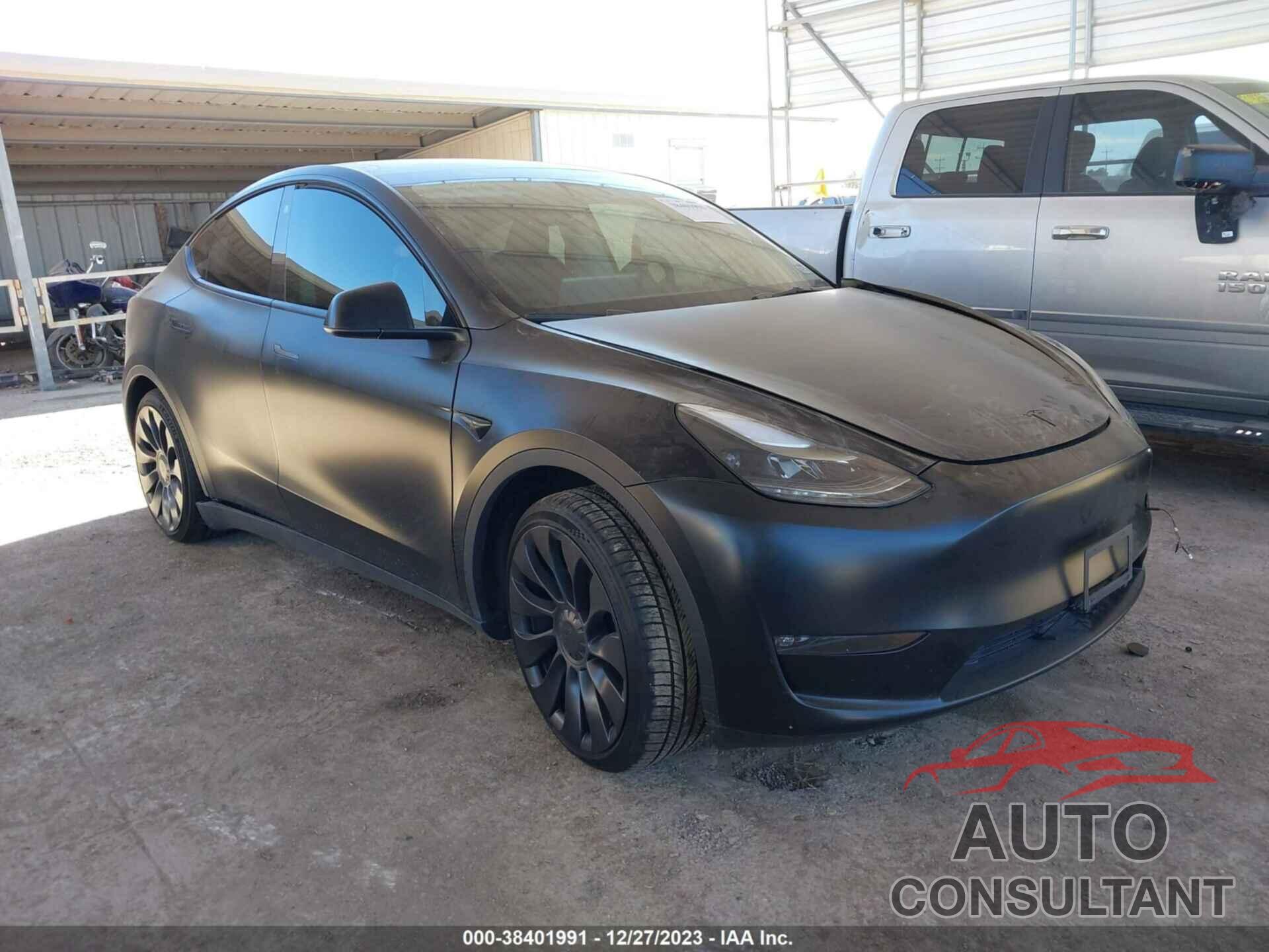 TESLA MODEL Y 2023 - 7SAYGDEFXPF696142