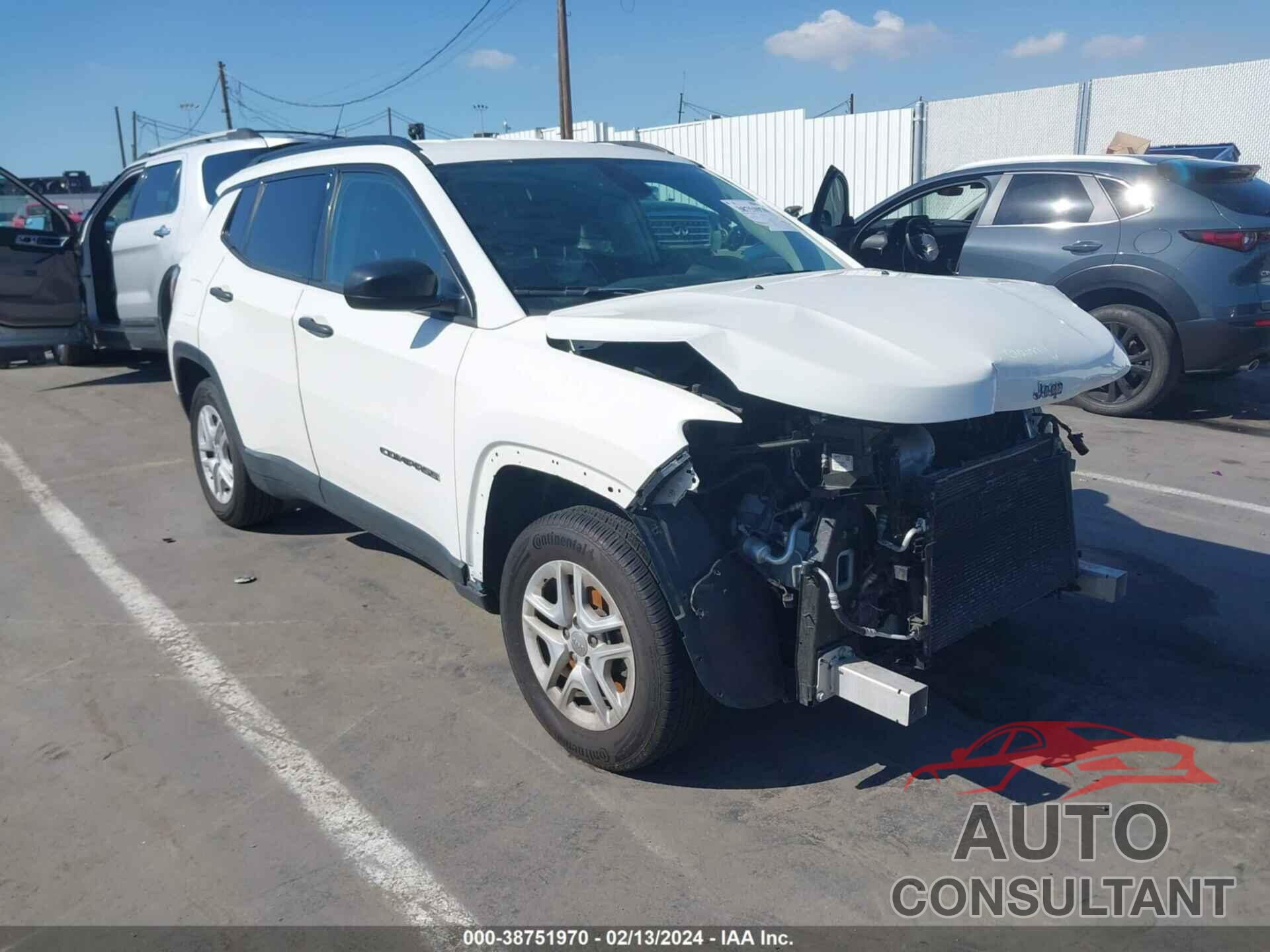 JEEP COMPASS 2018 - 3C4NJCAB5JT123348