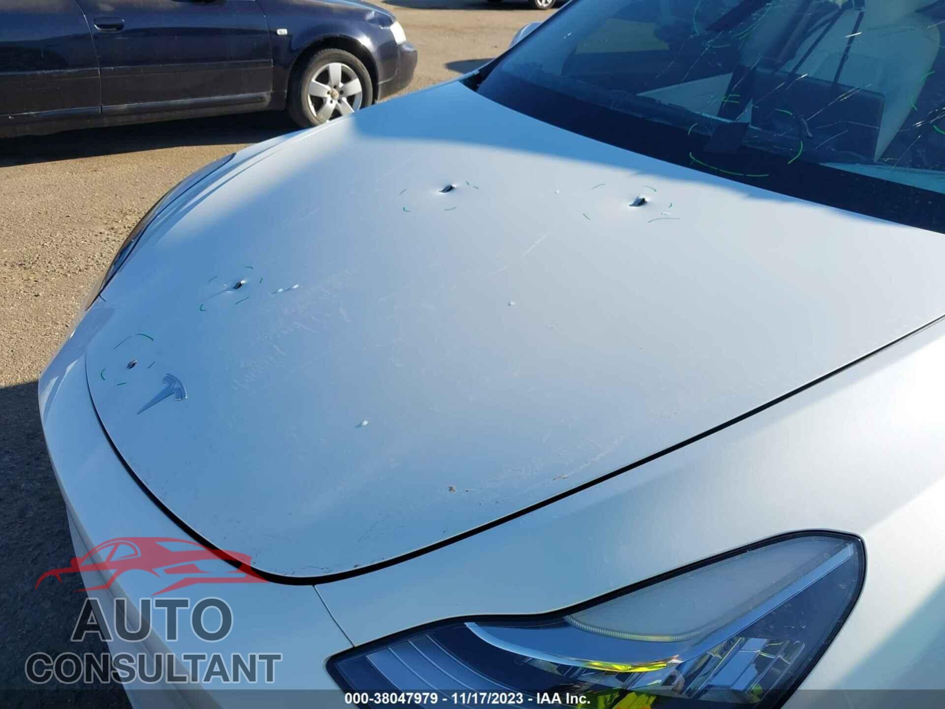 TESLA MODEL Y 2021 - 5YJYGAEE5MF283852