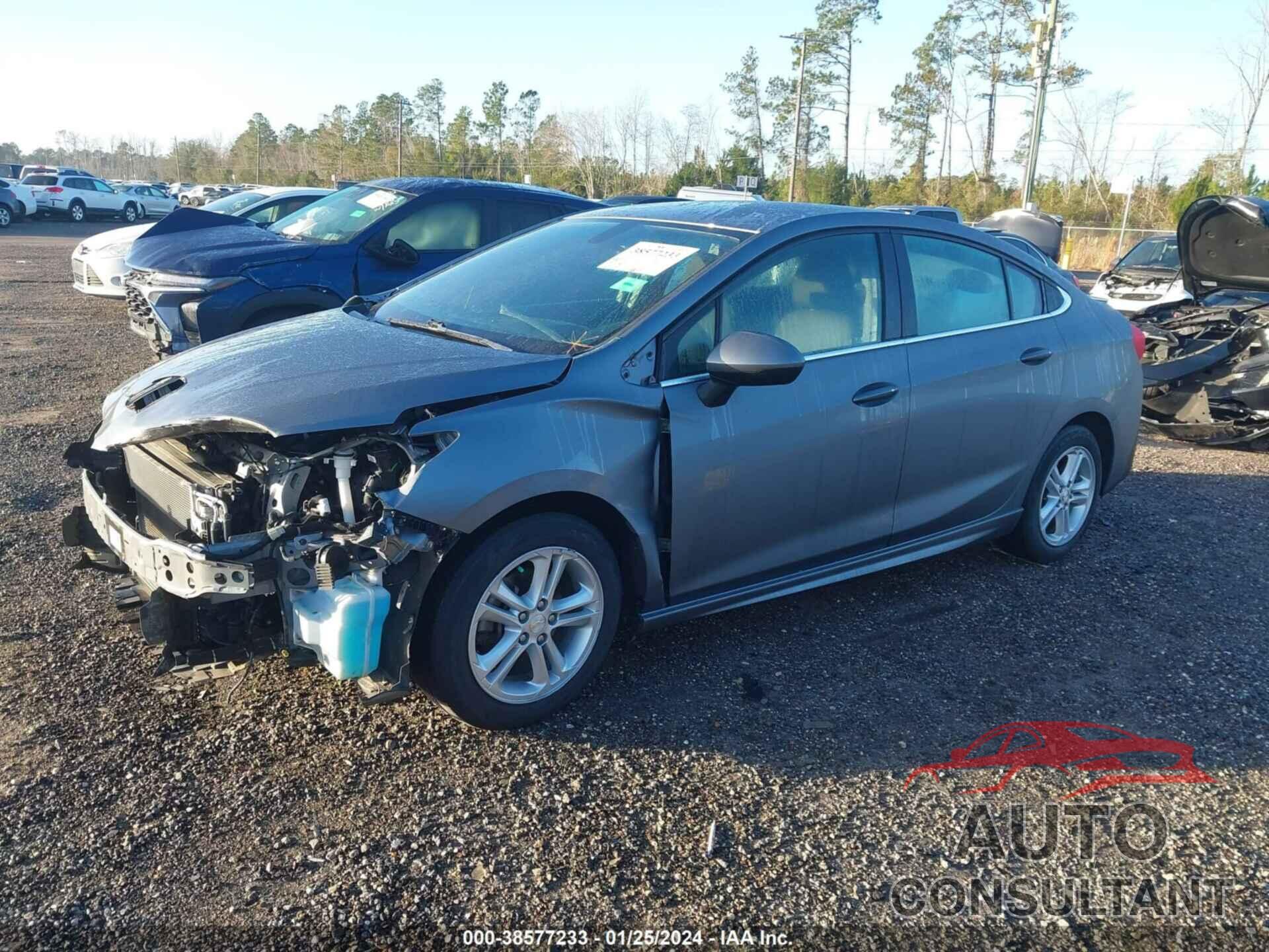 CHEVROLET CRUZE 2018 - 1G1BE5SM0J7236916