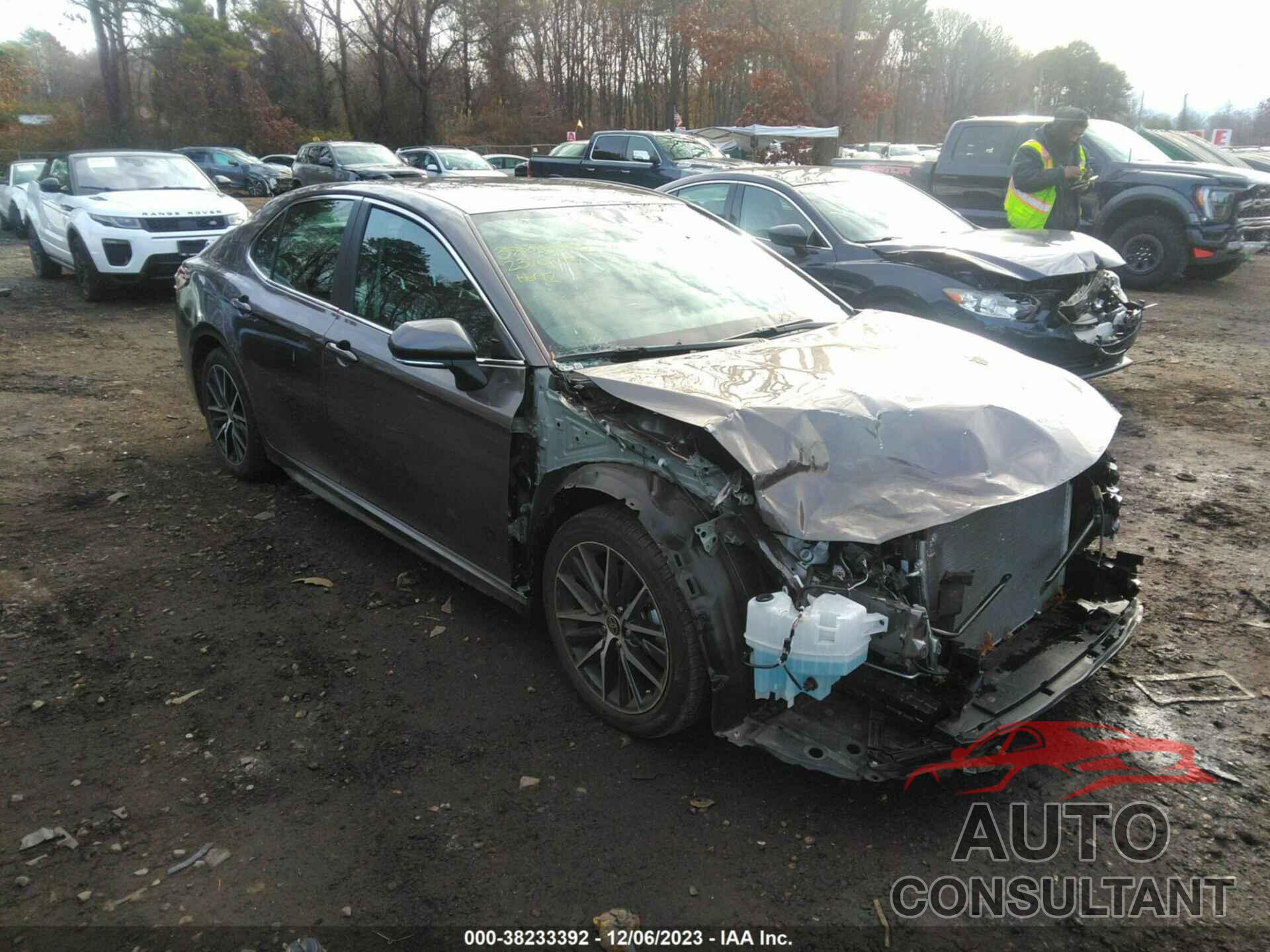 TOYOTA CAMRY 2023 - 4T1G11AK5PU810045