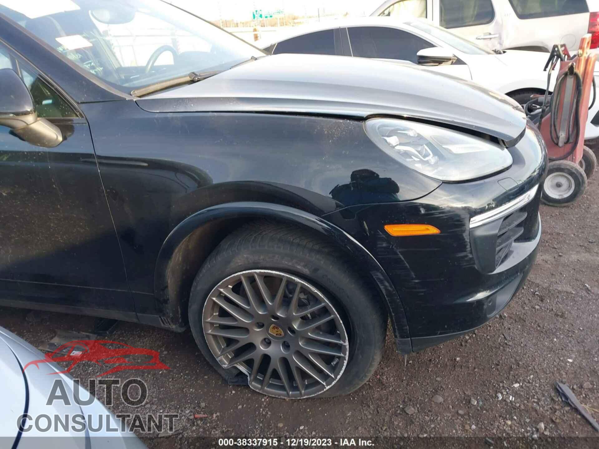 PORSCHE CAYENNE 2017 - WP1AA2A26HKA82554