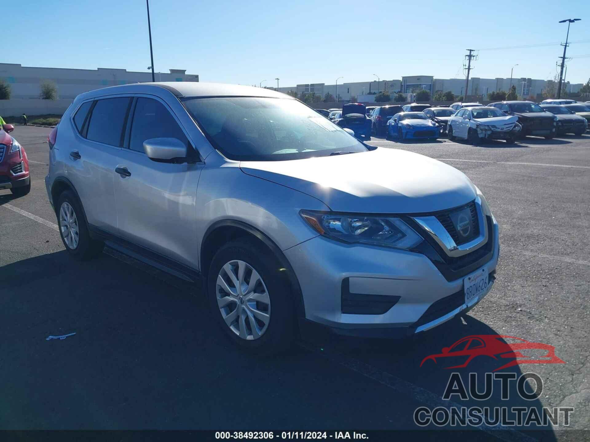 NISSAN ROGUE 2017 - KNMAT2MT0HP607269