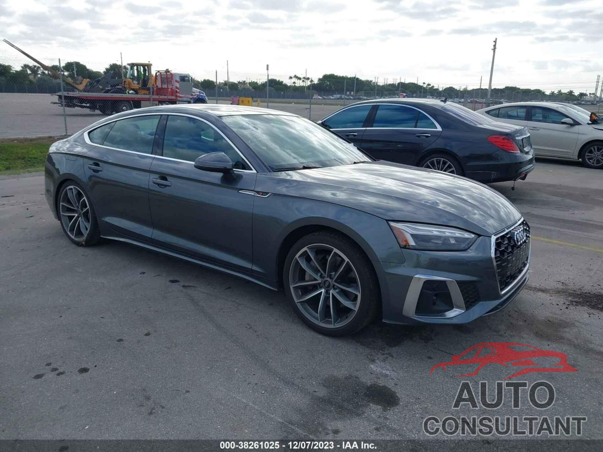 AUDI A5 2021 - WAUFACF54MA025170