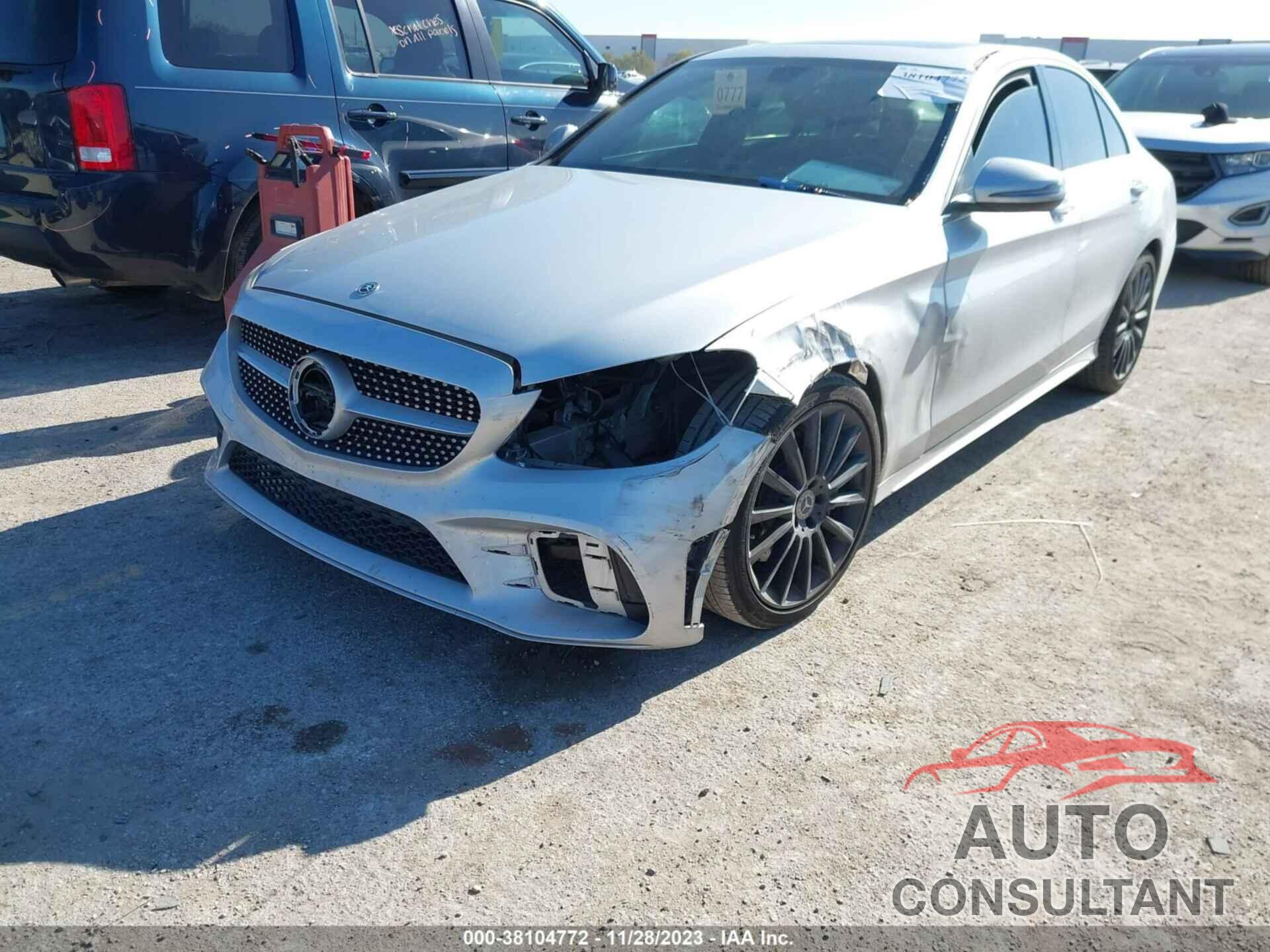 MERCEDES-BENZ C 300 2019 - 55SWF8DBXKU308007