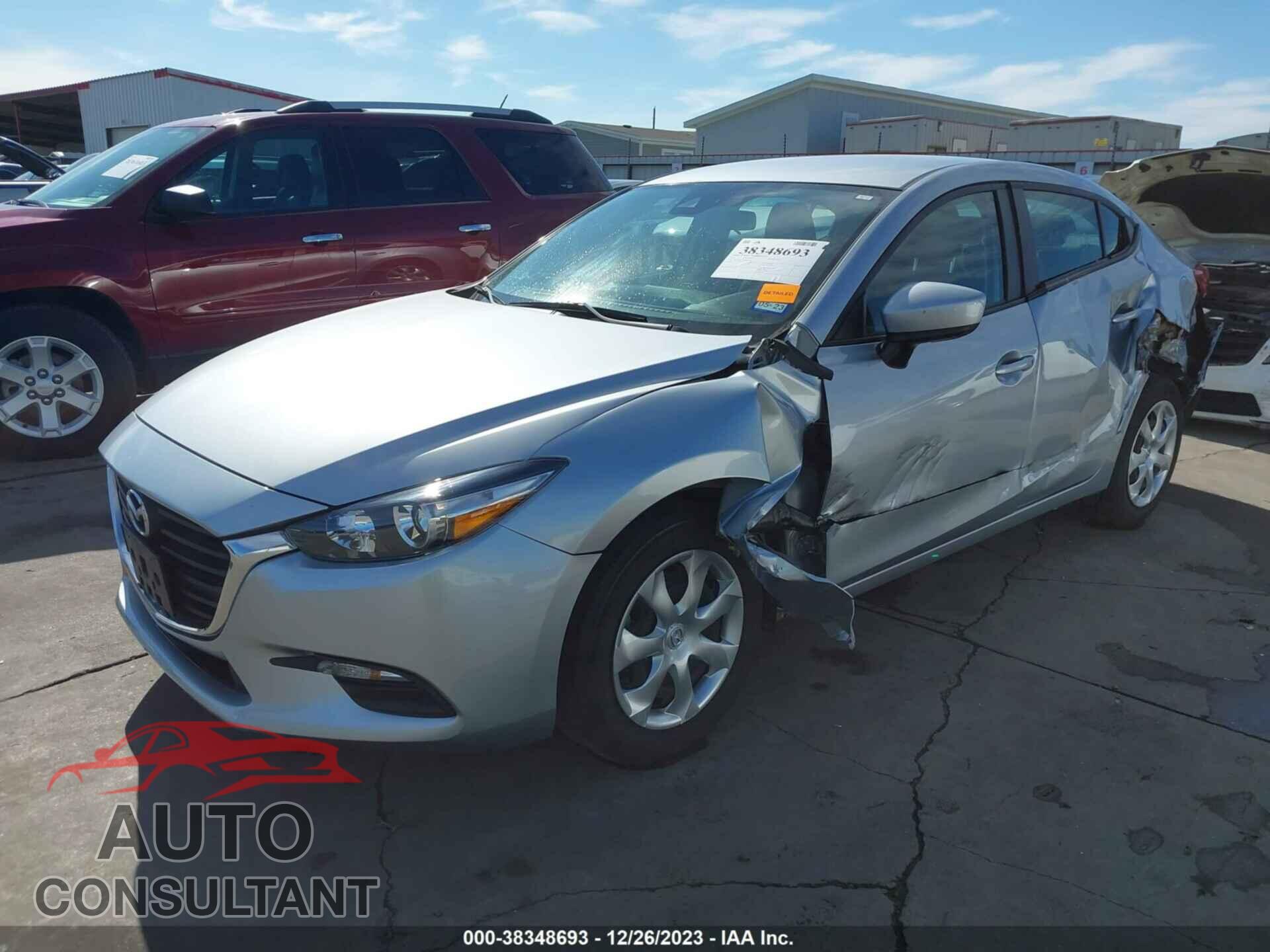 MAZDA MAZDA3 2018 - 3MZBN1U76JM167899