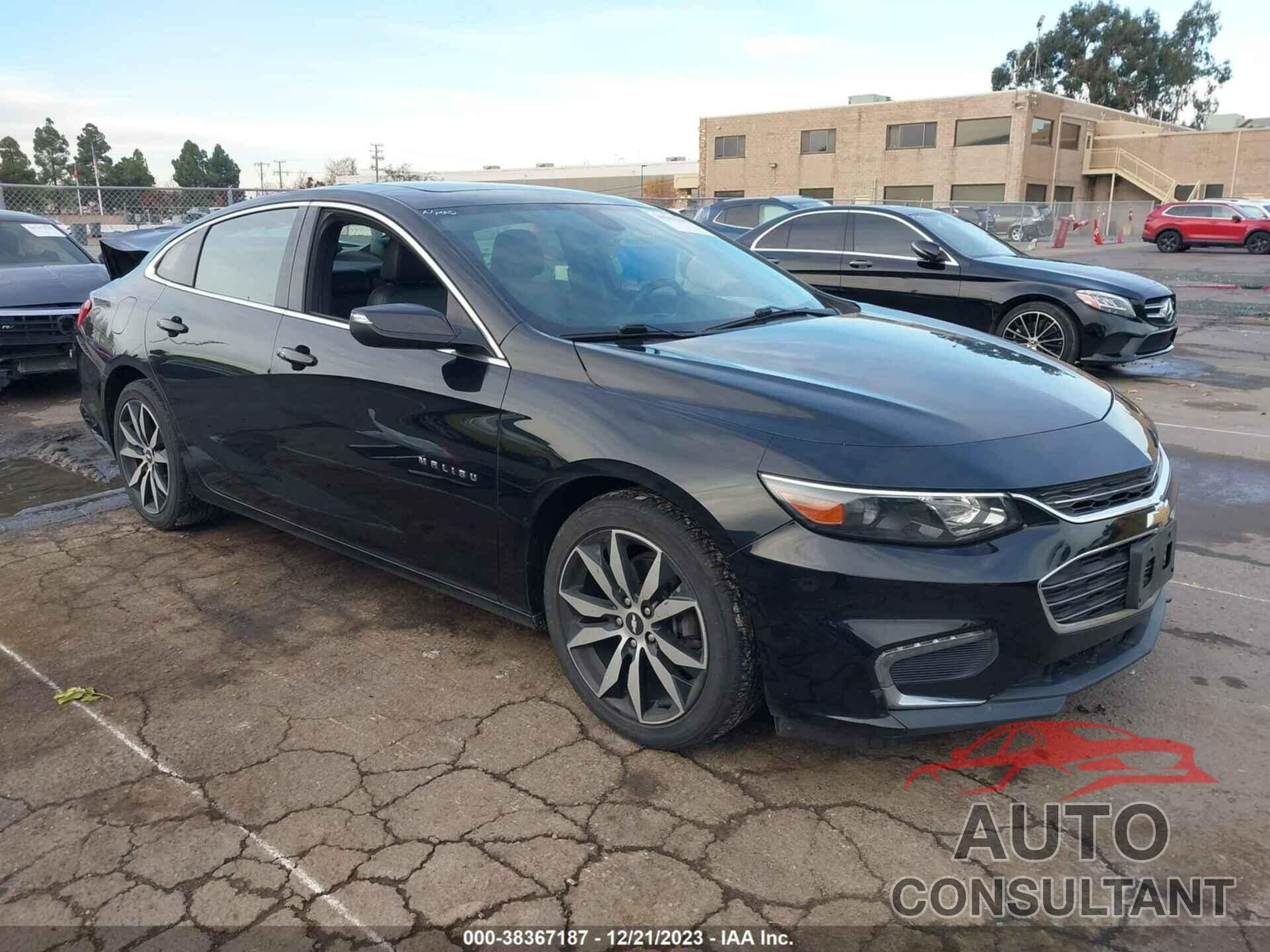 CHEVROLET MALIBU 2017 - 1G1ZE5ST3HF144012