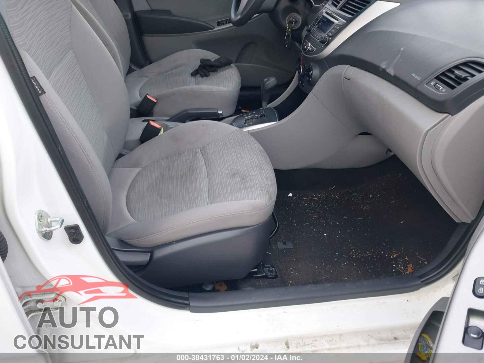 HYUNDAI ACCENT 2016 - KMHCT4AEXGU011611