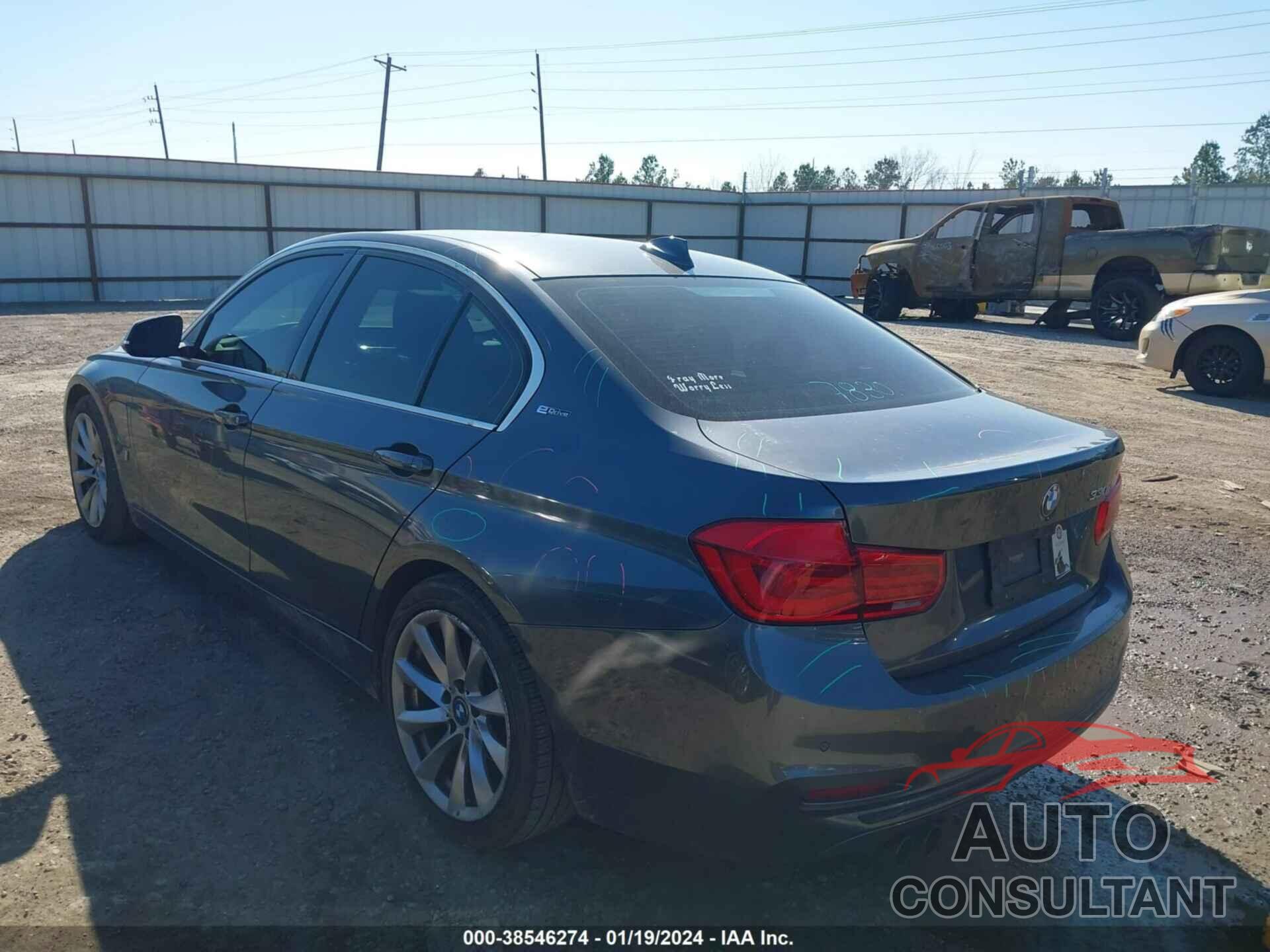 BMW 330E 2017 - WBA8E1C35HA158594