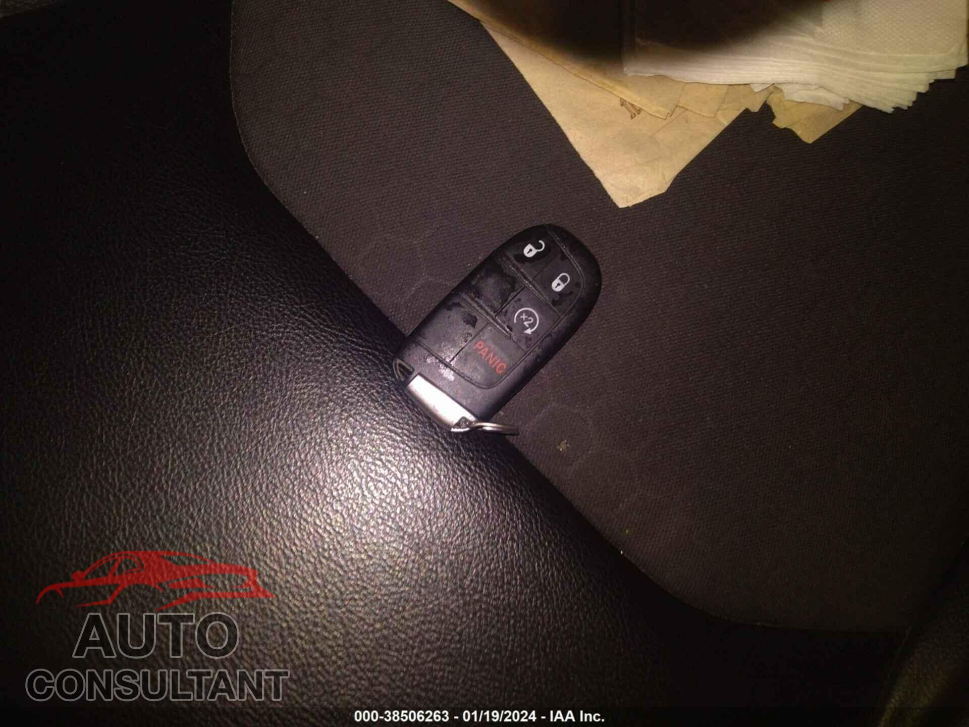 JEEP COMPASS 2018 - 3C4NJDBB9JT179460