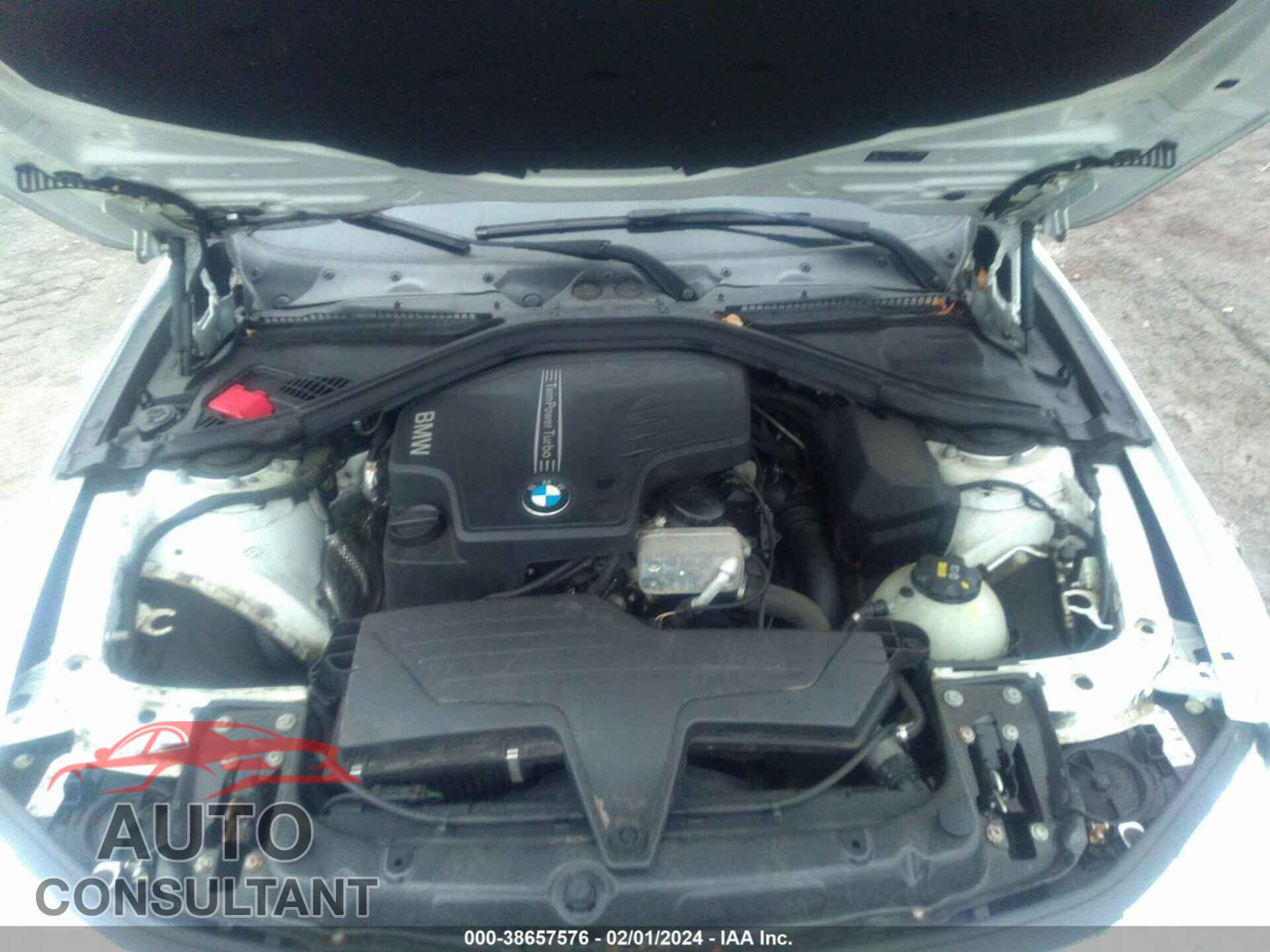 BMW 328I 2016 - WBA8E3G57GNU00705