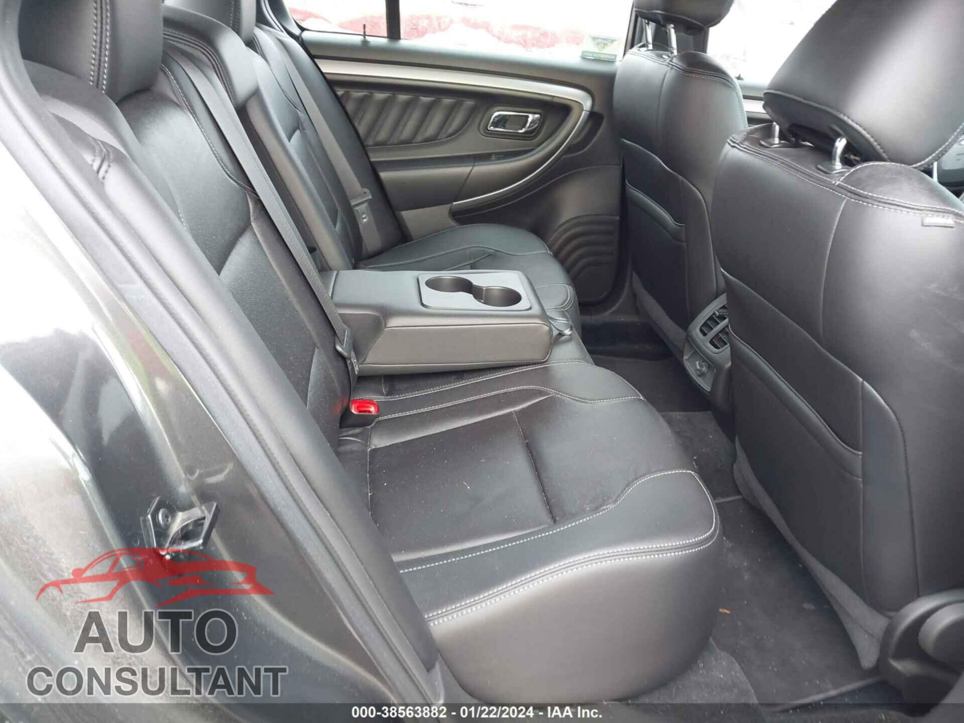 FORD TAURUS 2017 - 1FAHP2E87HG118063