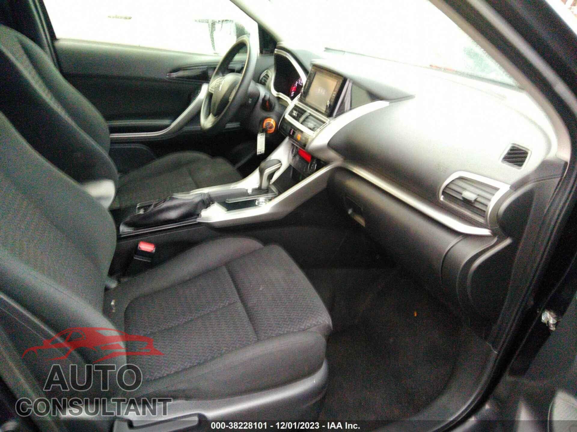 MITSUBISHI ECLIPSE CROSS 2020 - JA4AT3AA8LZ028515