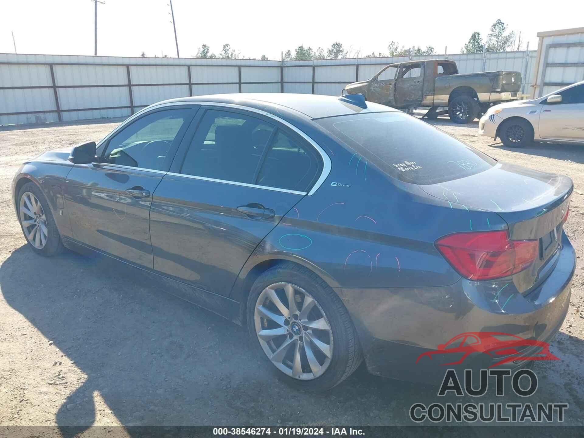 BMW 330E 2017 - WBA8E1C35HA158594