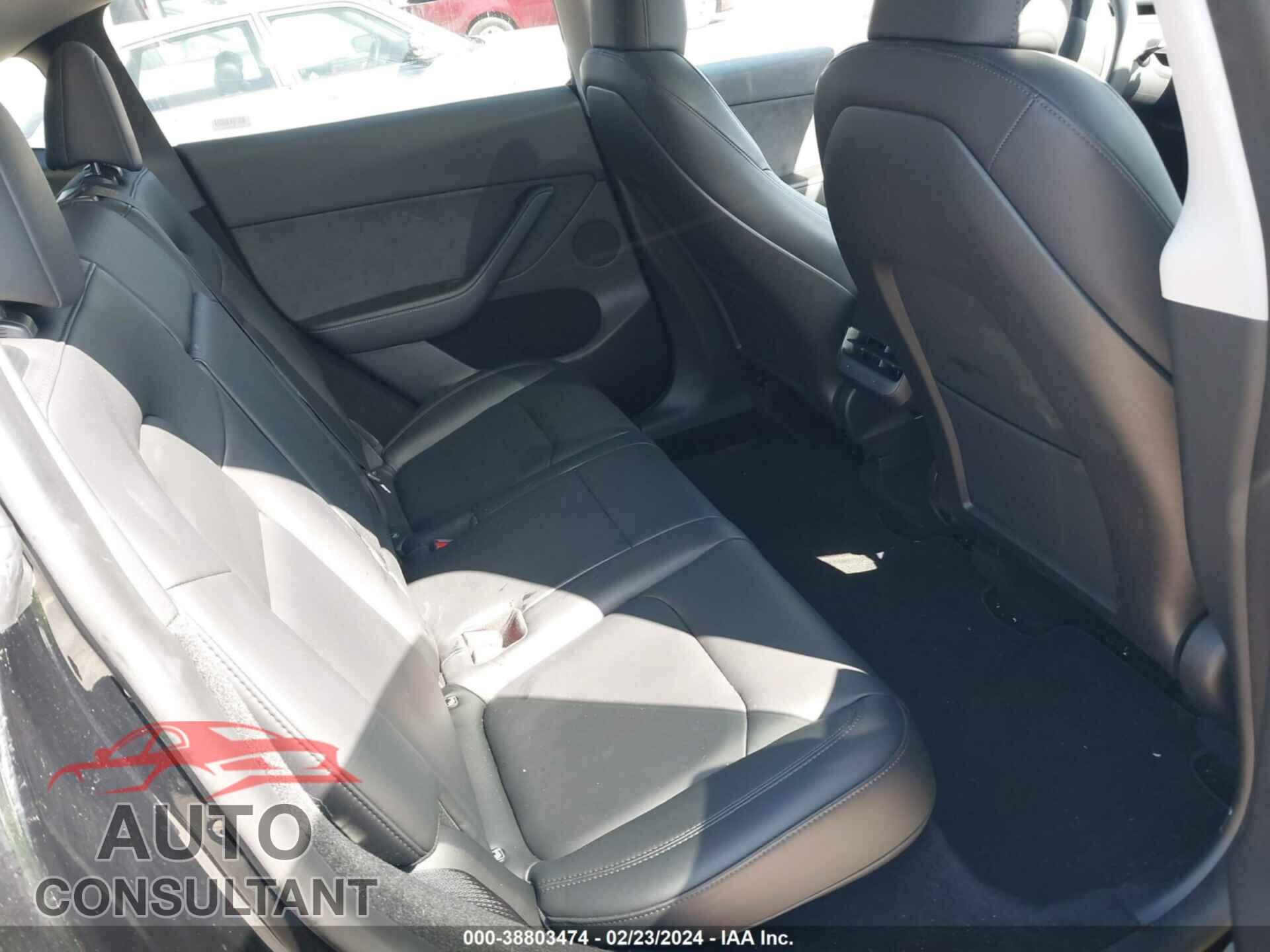 TESLA MODEL Y 2023 - 7SAYGDEE2PA044863