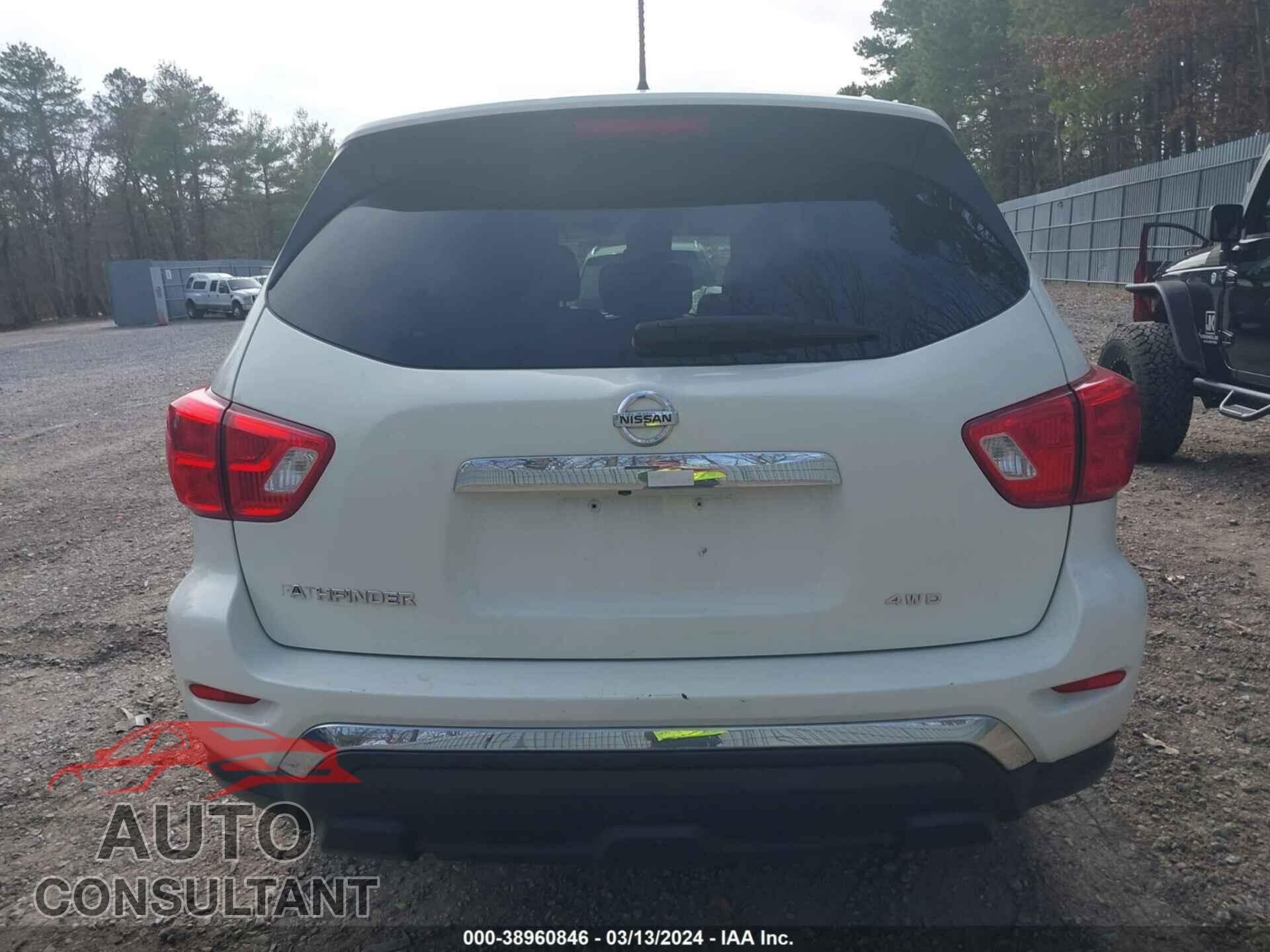 NISSAN PATHFINDER 2017 - 5N1DR2MM1HC905577