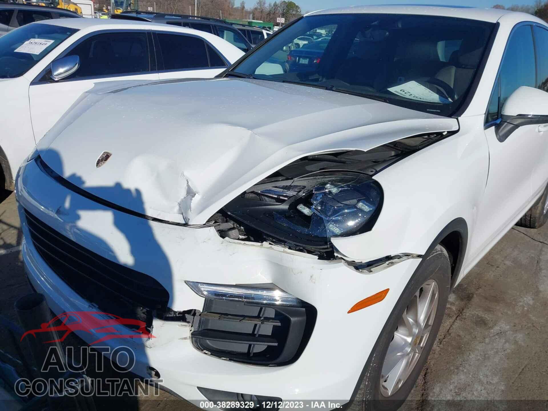 PORSCHE CAYENNE 2016 - WP1AA2A24GKA11982
