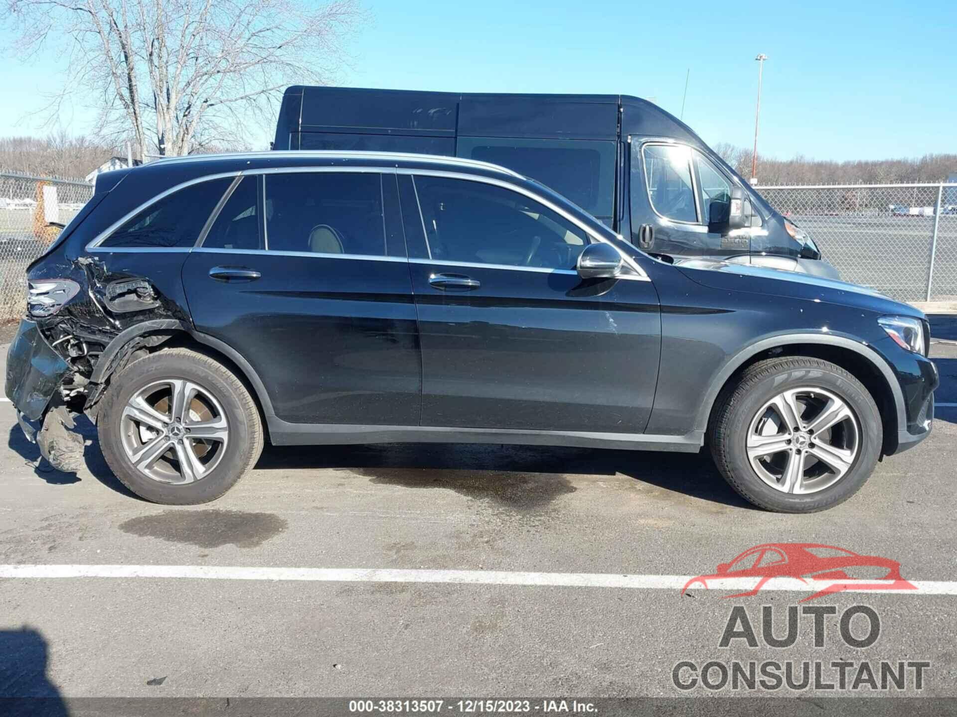 MERCEDES-BENZ GLC 300 2019 - WDC0G4KB4KF643687