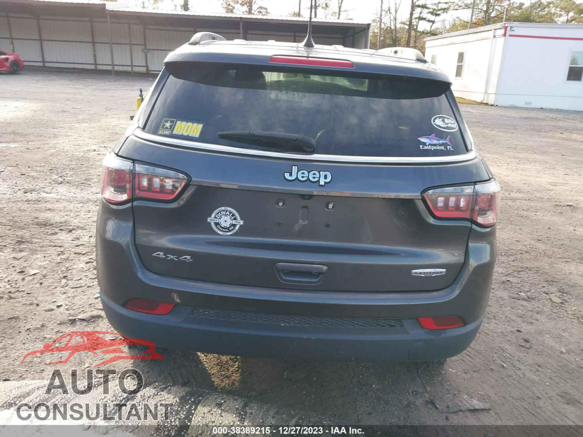 JEEP COMPASS 2018 - 3C4NJDBB4JT115004