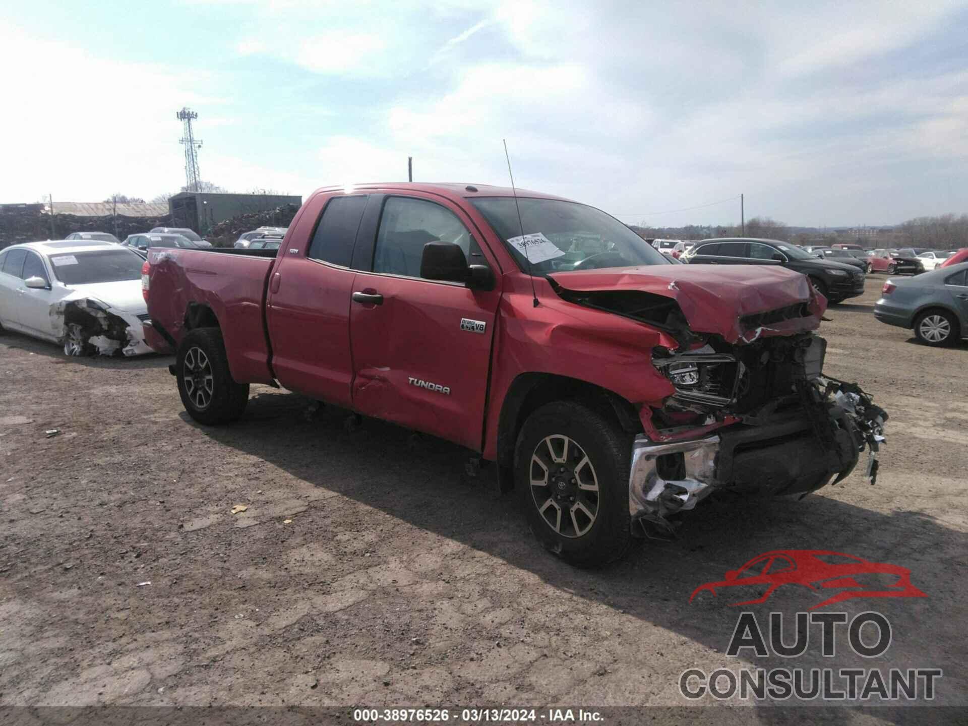 TOYOTA TUNDRA 2018 - 5TFUY5F19JX705735