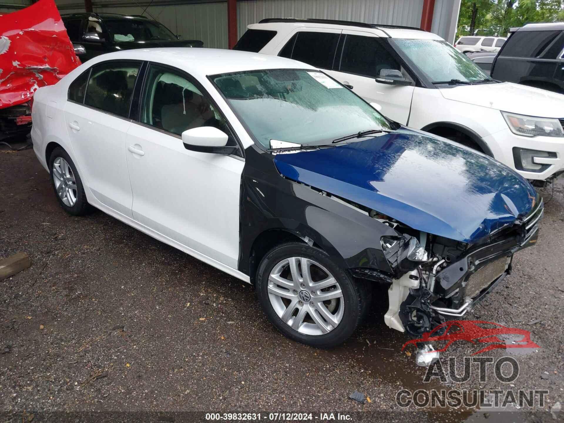 VOLKSWAGEN JETTA 2017 - 3VW2B7AJ5HM268082