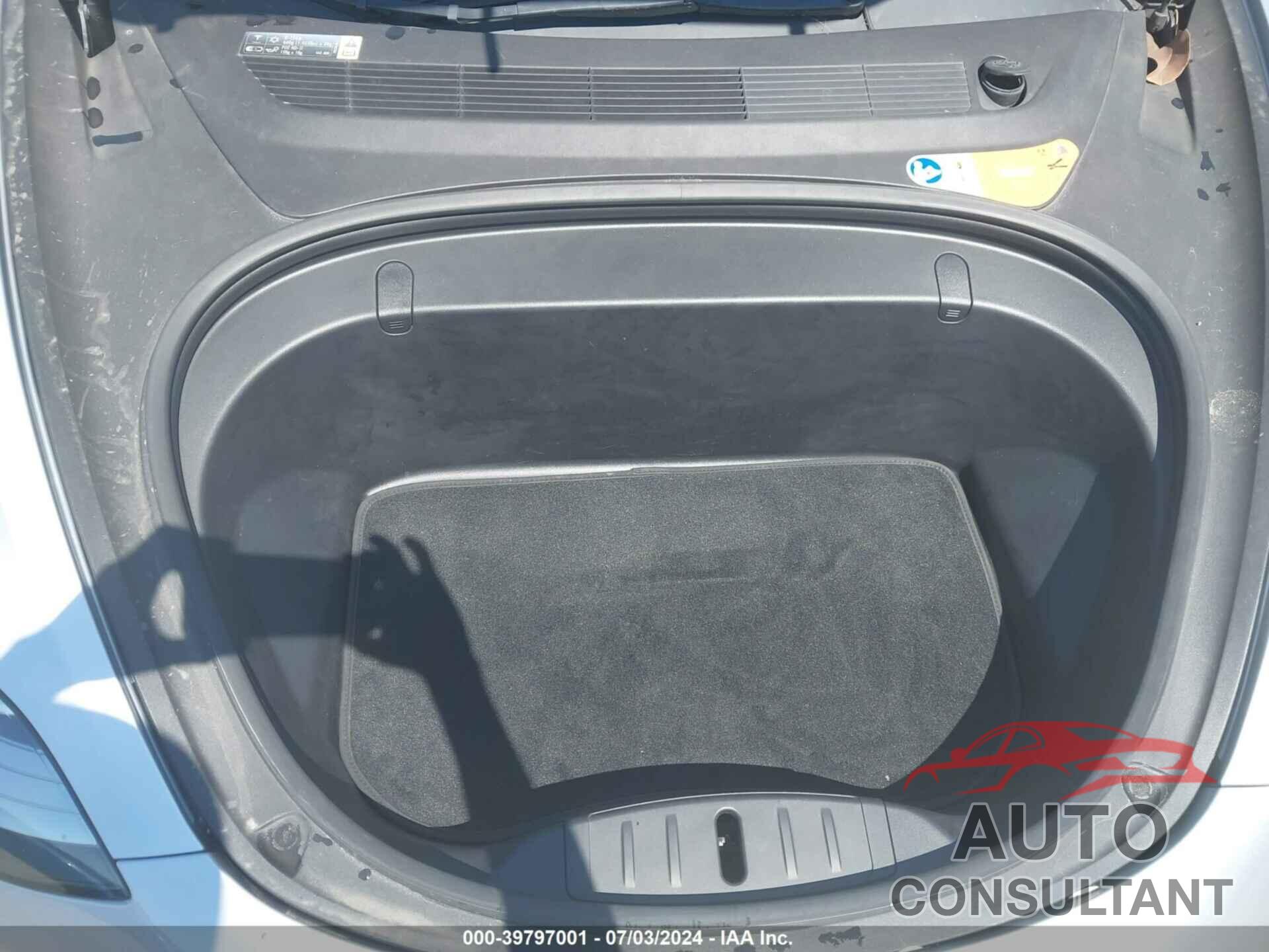 TESLA MODEL 3 2018 - 5YJ3E1EA0JF003473