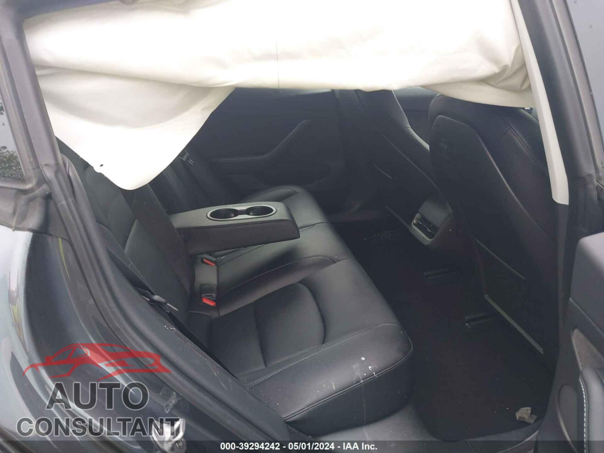 TESLA MODEL 3 2021 - 5YJ3E1EA5MF047005