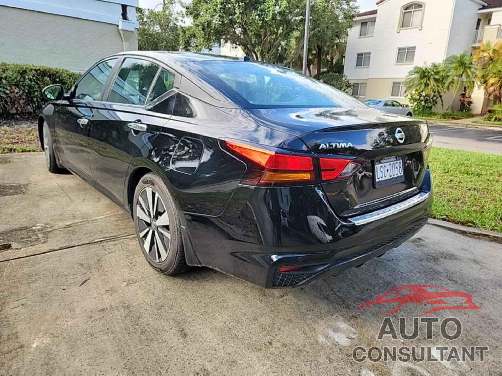 NISSAN ALTIMA 2021 - 1N4BL4DV7MN330617