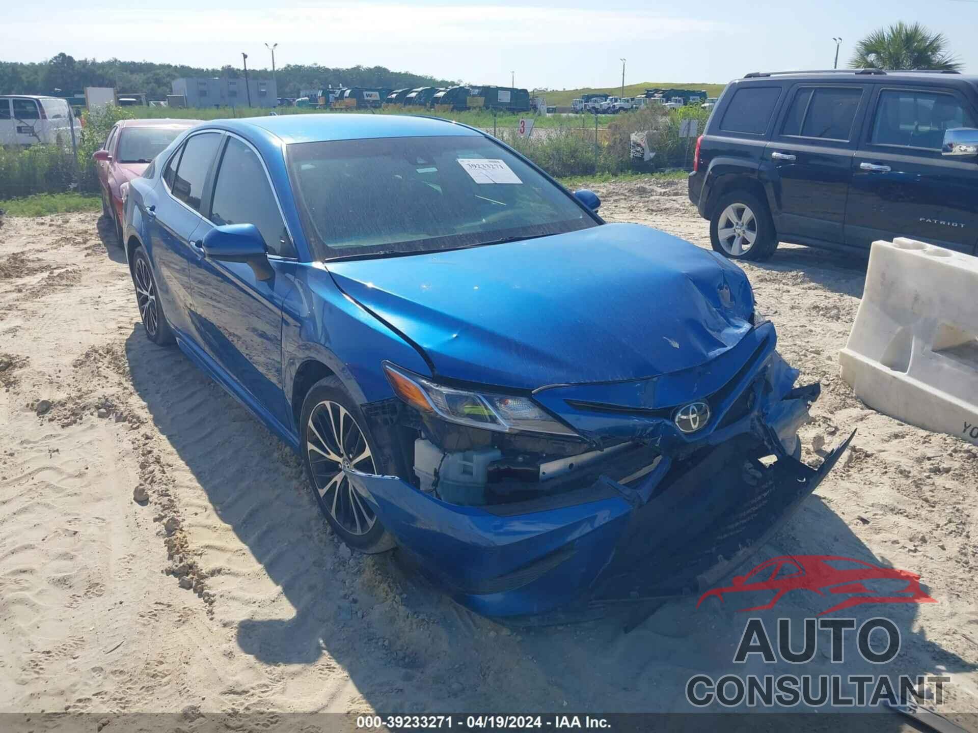 TOYOTA CAMRY 2019 - 4T1B11HK1KU174846