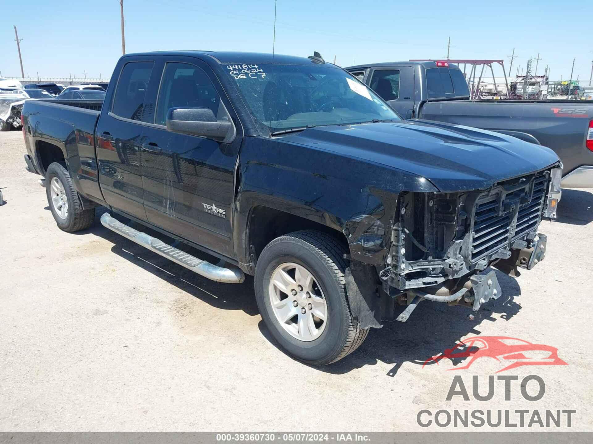 CHEVROLET SILVERADO 1500 2018 - 1GCRCREC9JZ208803