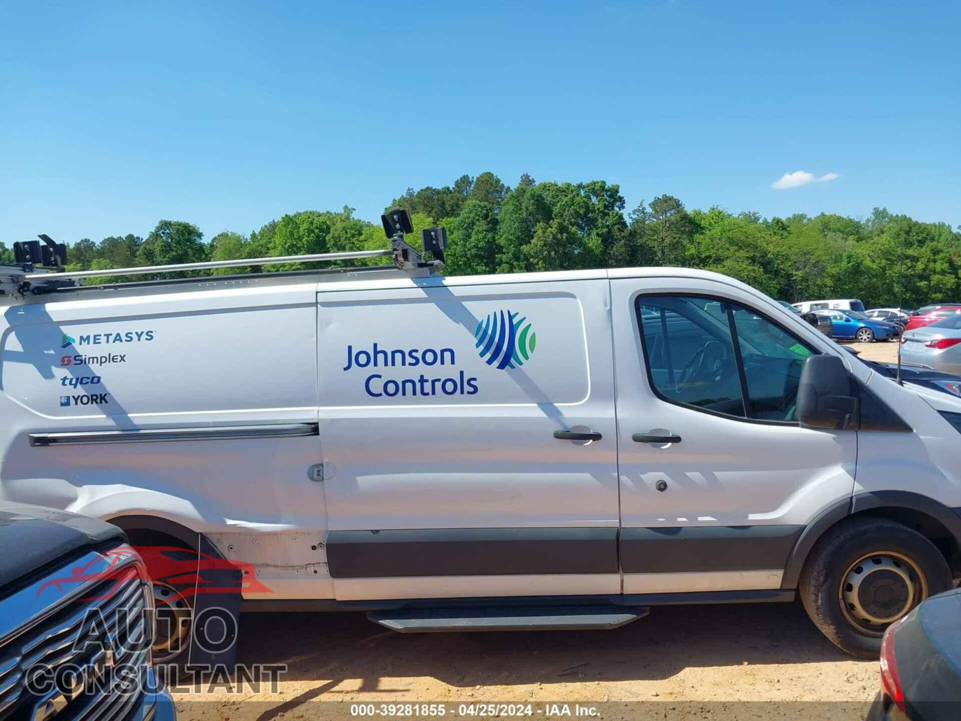 FORD TRANSIT-150 2017 - 1FTYE2YM9HKB55461