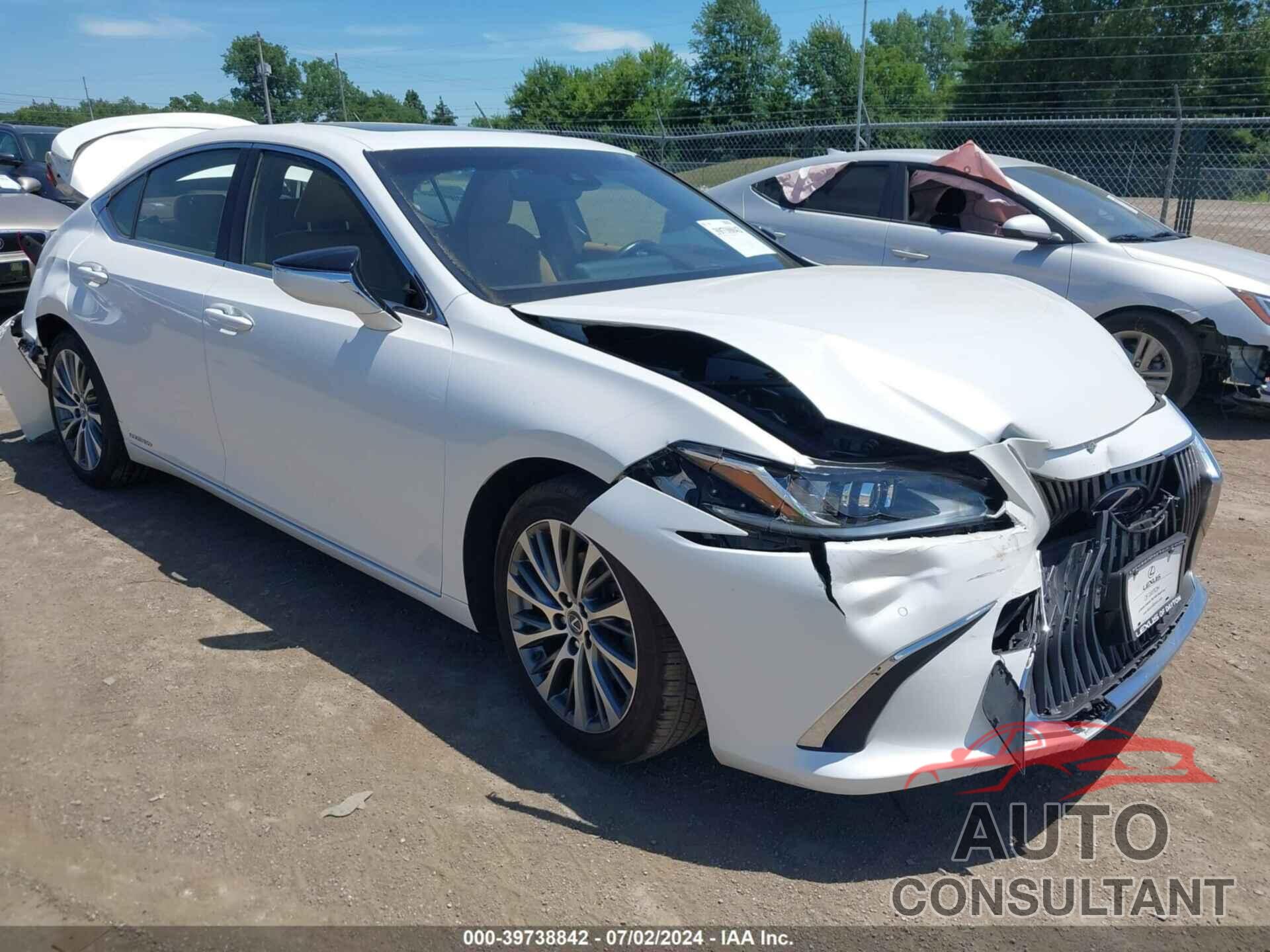 LEXUS ES 300H 2019 - JTHB21B1XK2045130