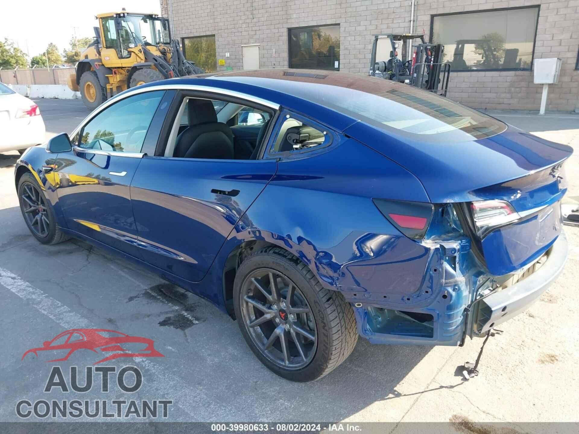 TESLA MODEL 3 2018 - 5YJ3E1EA8JF032557