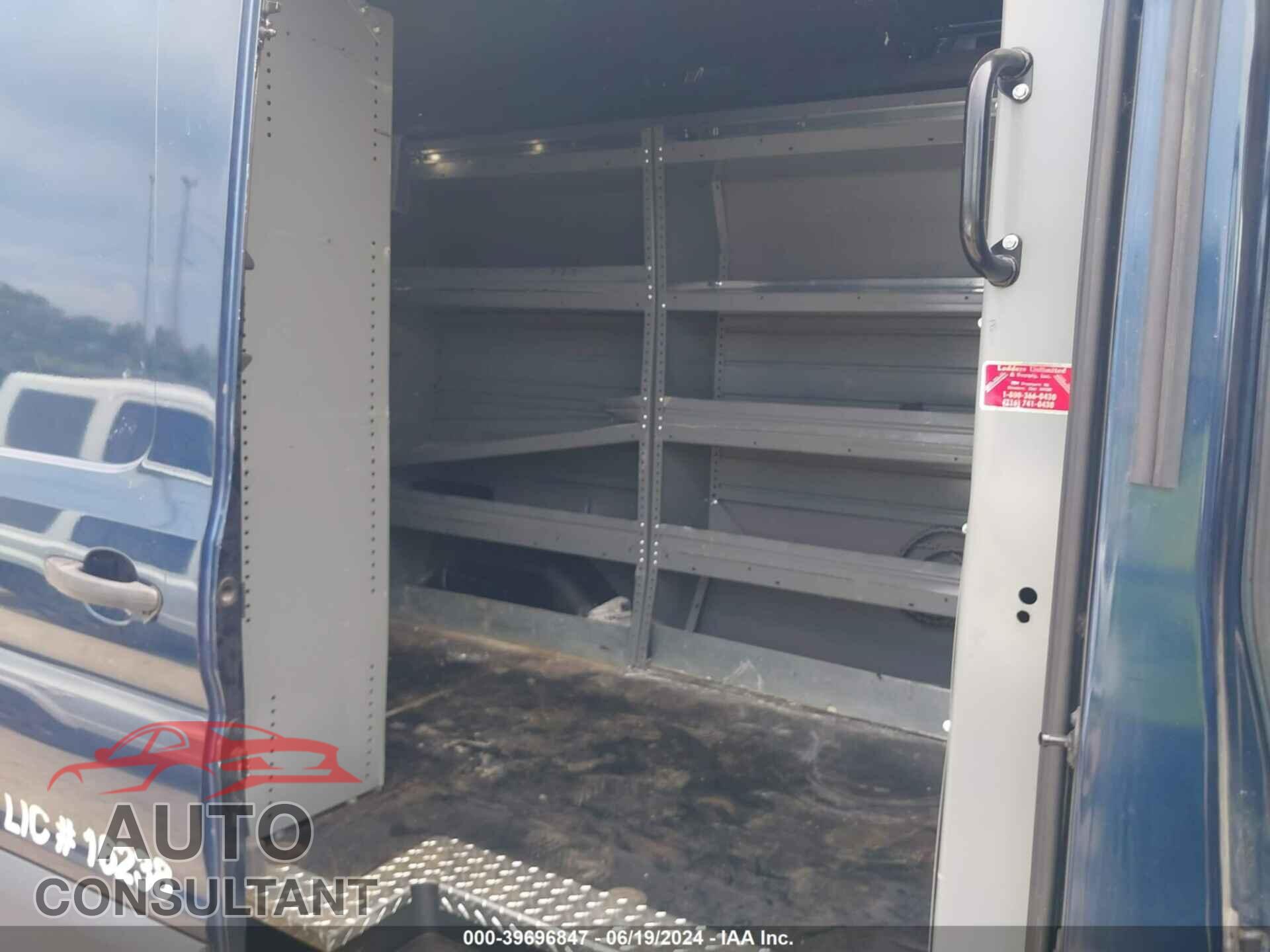 FORD TRANSIT-250 2018 - 1FTYR1CV9JKA95377