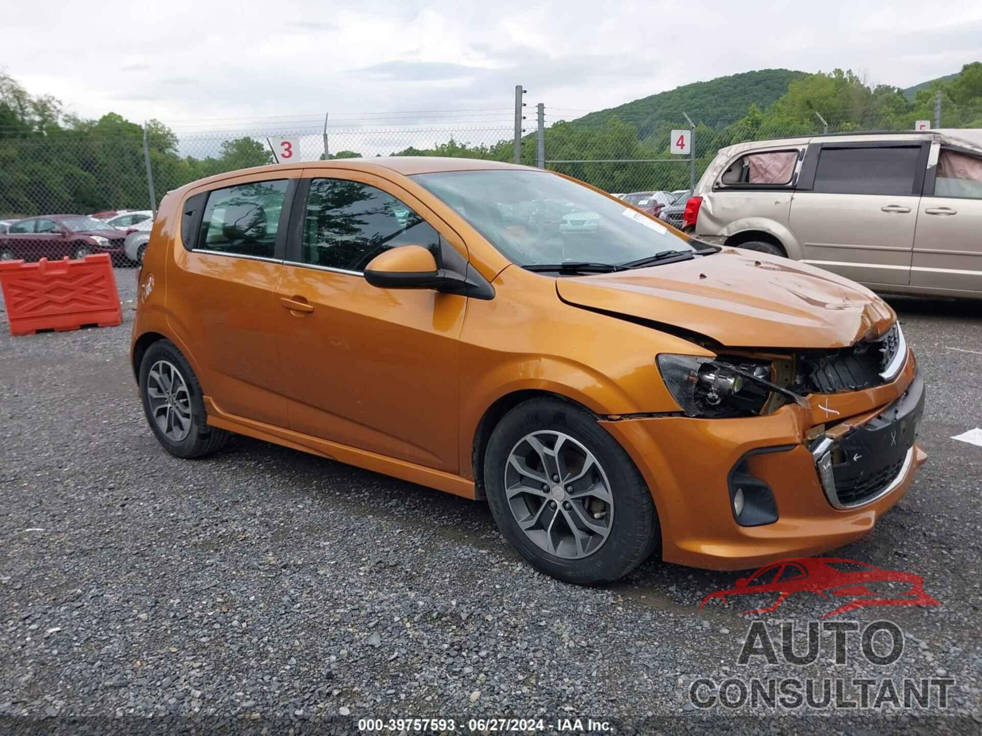 CHEVROLET SONIC 2017 - 1G1JD6SH3H4109080