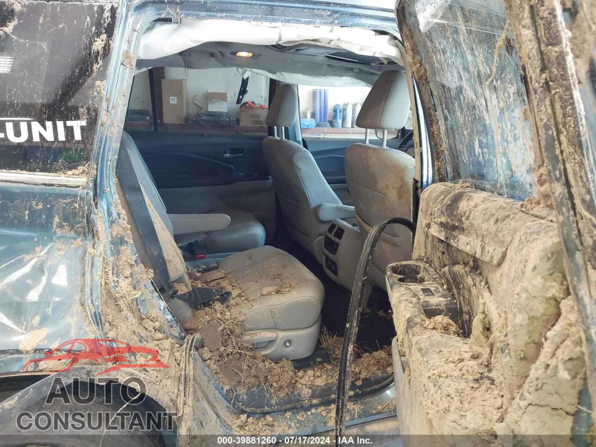 HONDA PILOT 2017 - 5FNYF6H06HB062010
