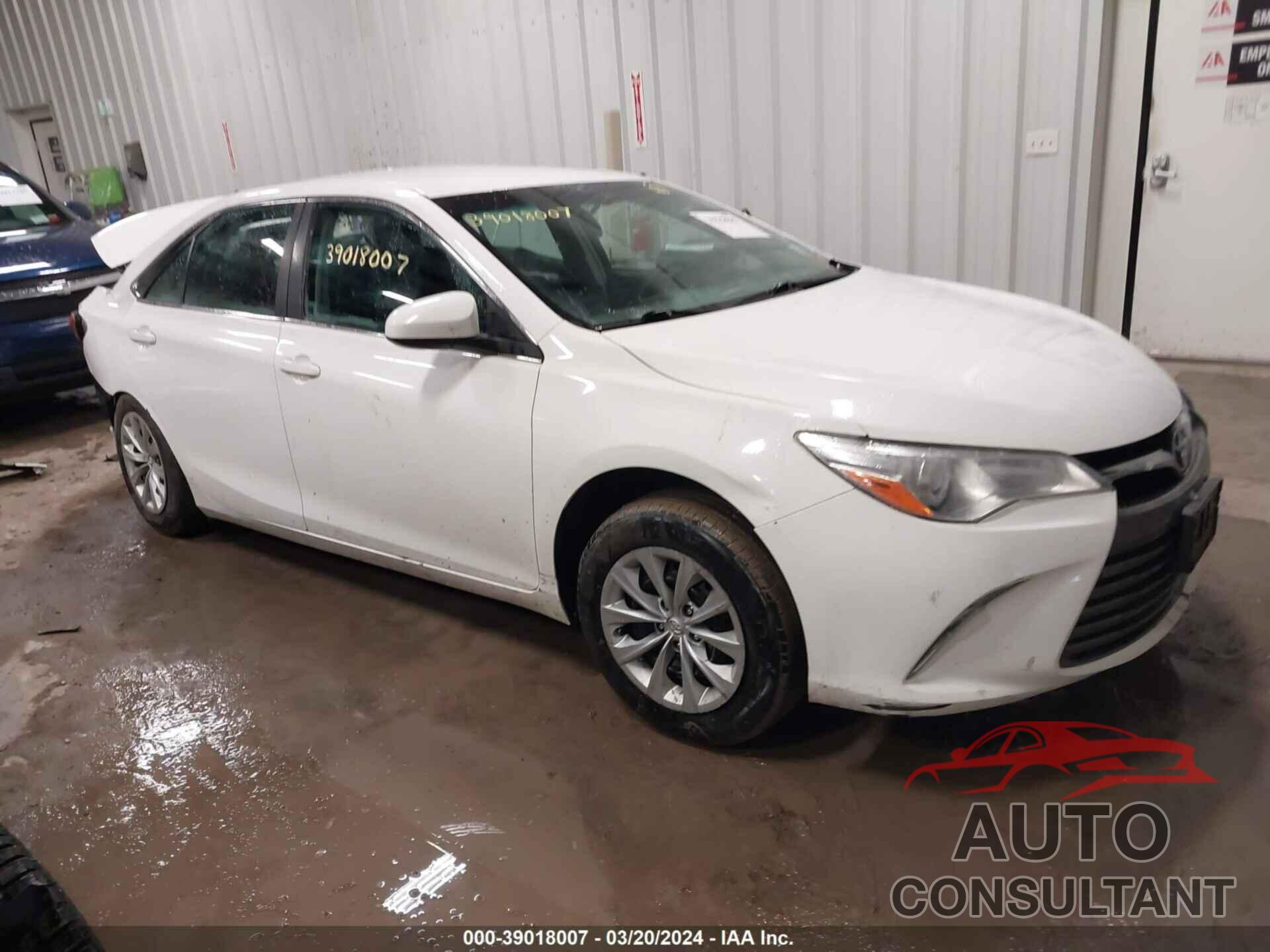 TOYOTA CAMRY 2016 - 4T4BF1FK3GR540971