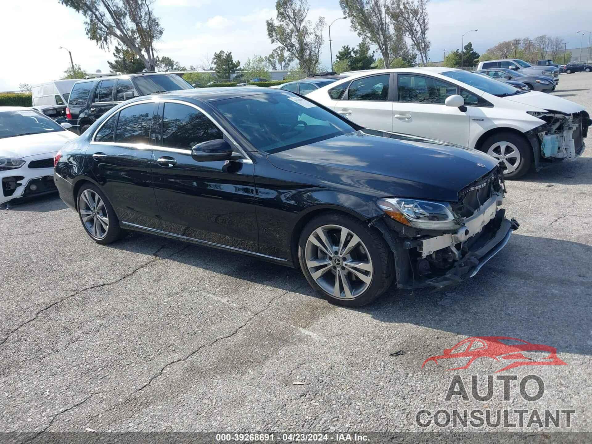 MERCEDES-BENZ C 300 2018 - 55SWF4JB6JU266253