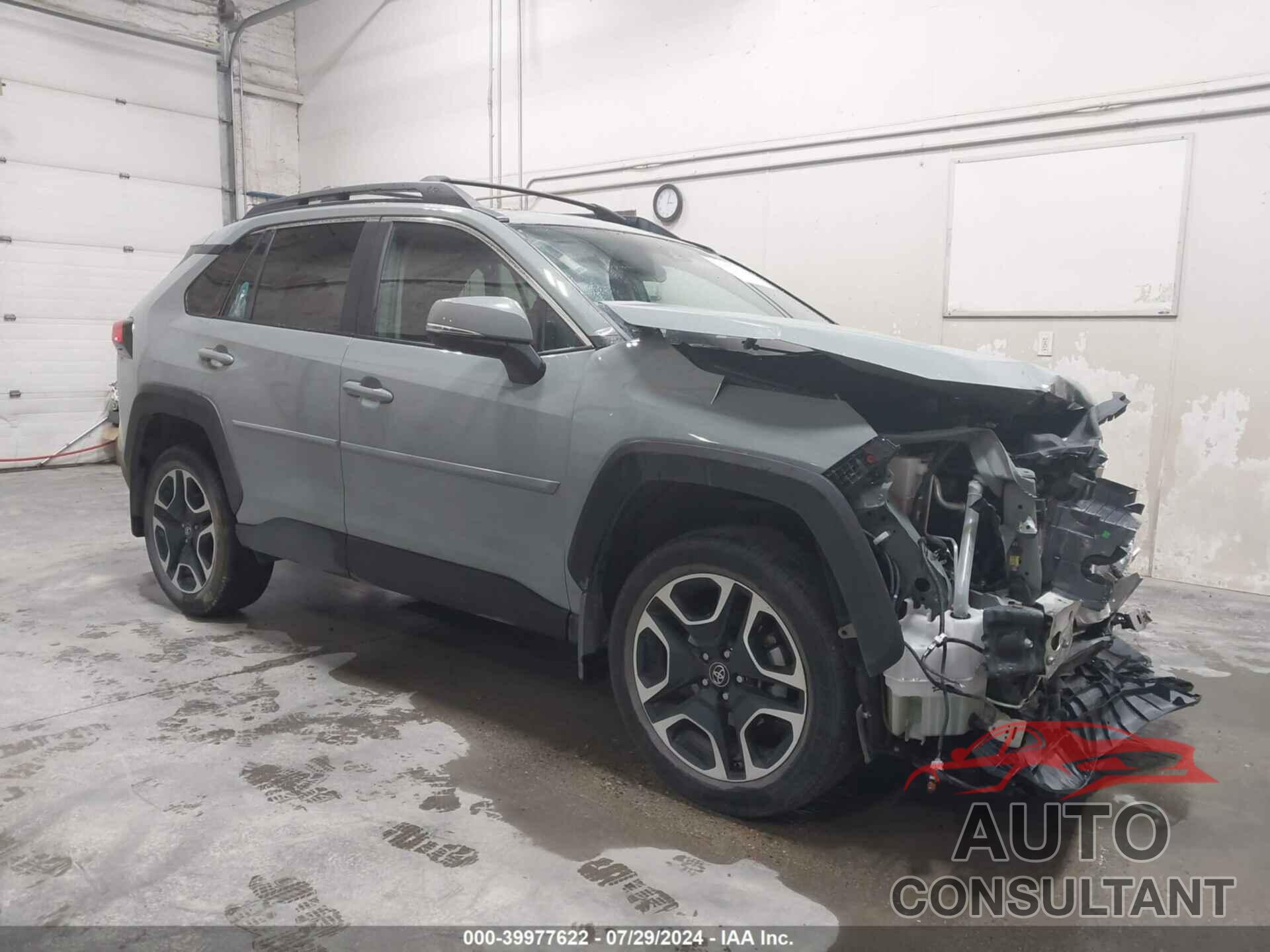 TOYOTA RAV4 2019 - 2T3J1RFV6KC045579