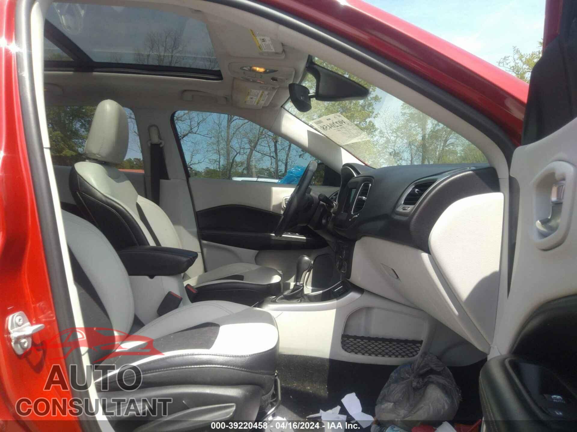 JEEP COMPASS 2018 - 3C4NJCBB2JT468478