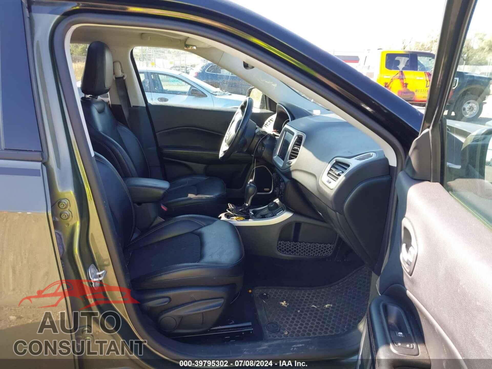 JEEP COMPASS 2018 - 3C4NJDBB1JT178612