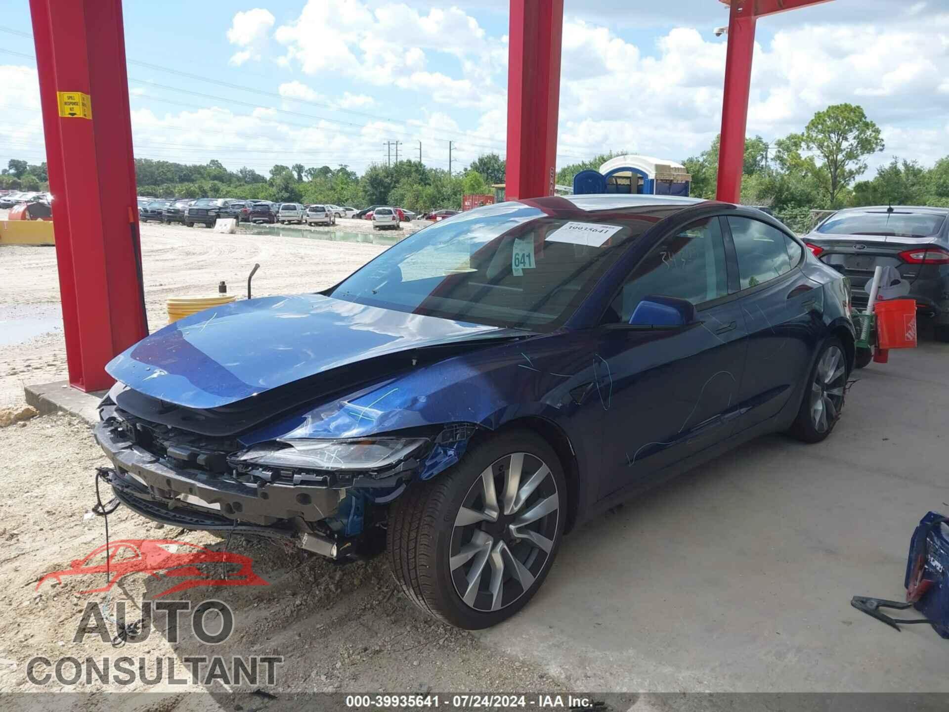 TESLA MODEL 3 2024 - 5YJ3E1EA1RF729404