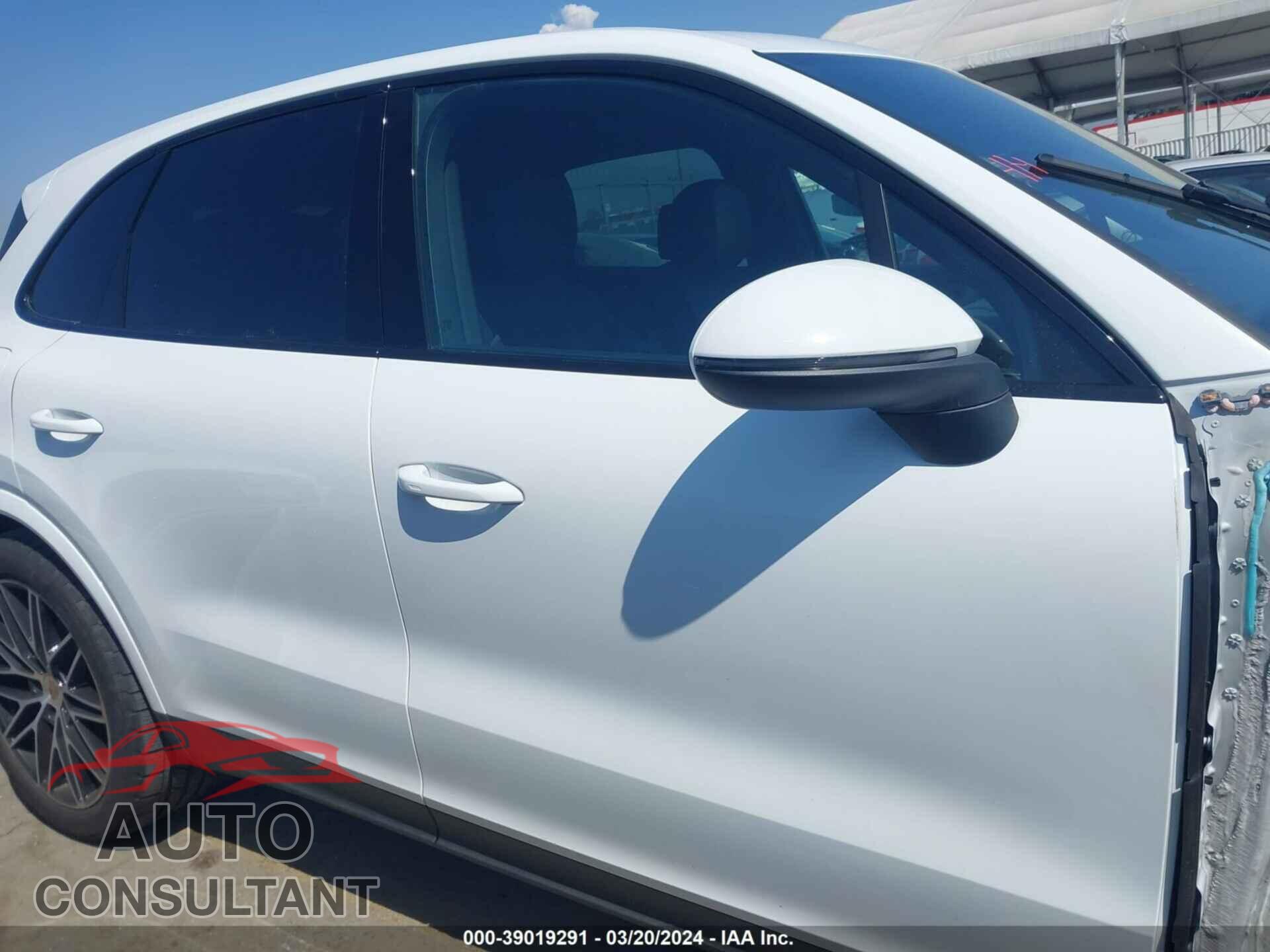 PORSCHE CAYENNE 2024 - WP1AA2AY8RDA00852