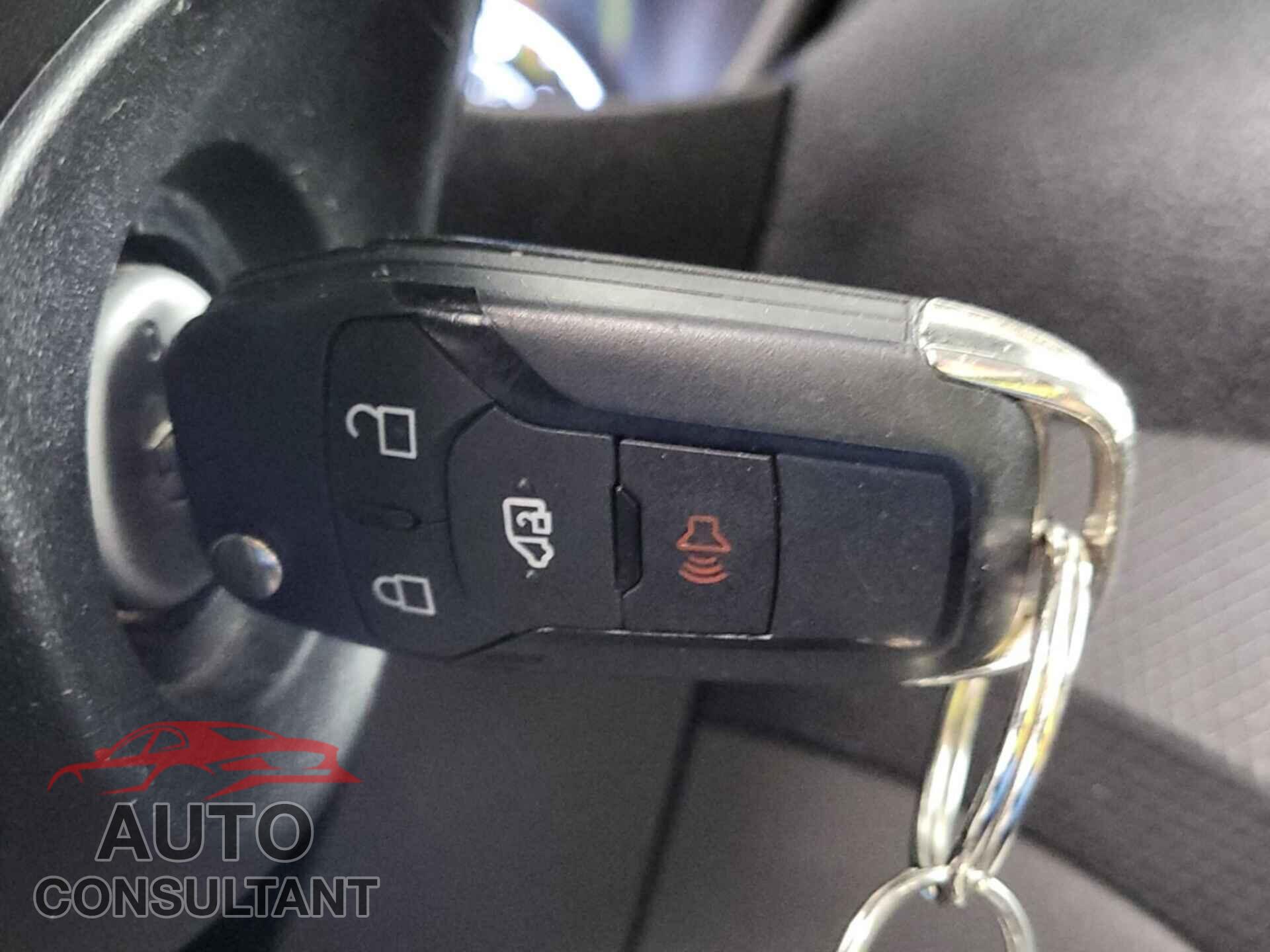 FORD TRANSIT CONNECT 2019 - NM0LS7E2XK1386866